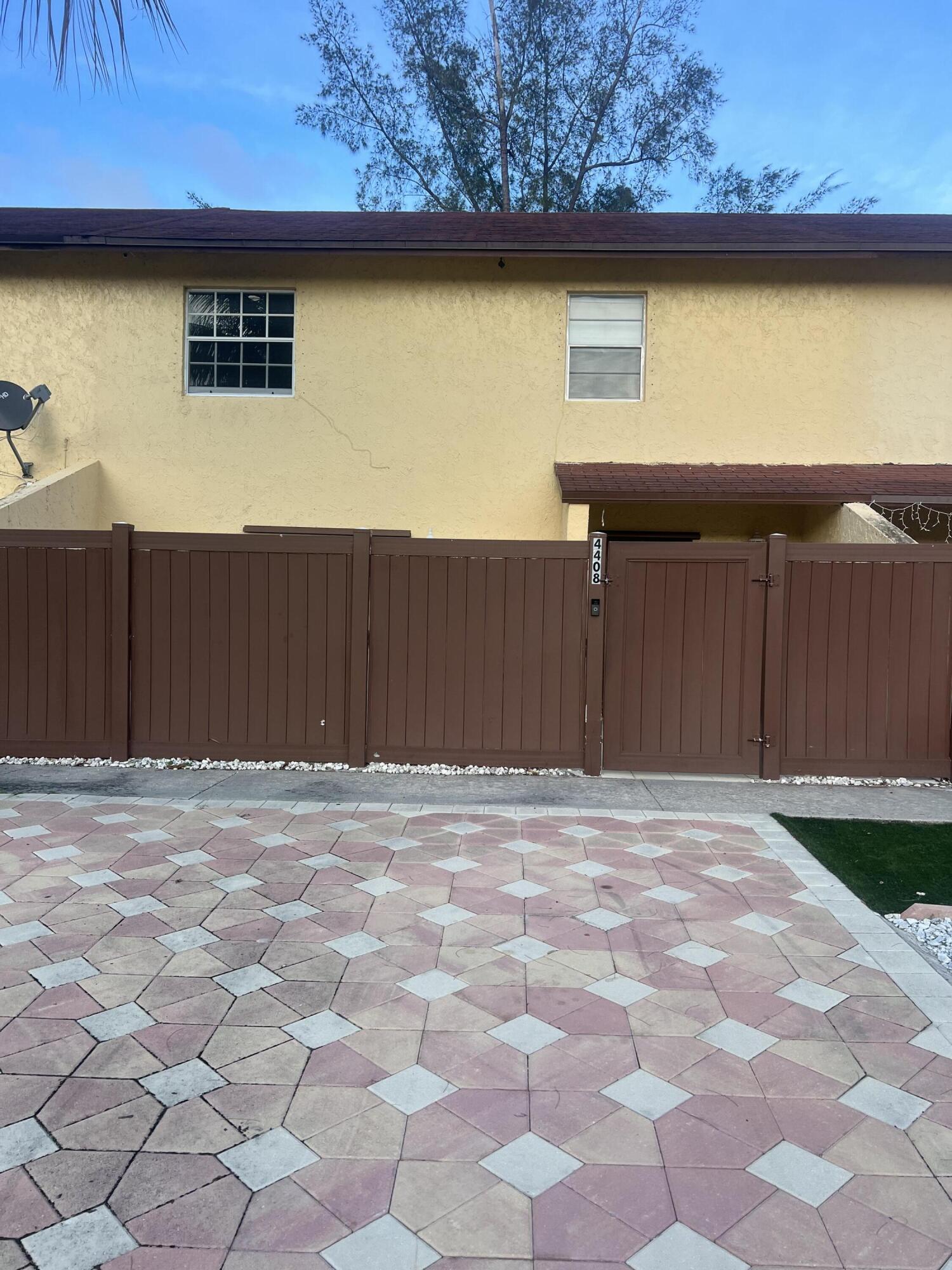 4408 NW 3RD Terrace, Deerfield Beach FL 33064