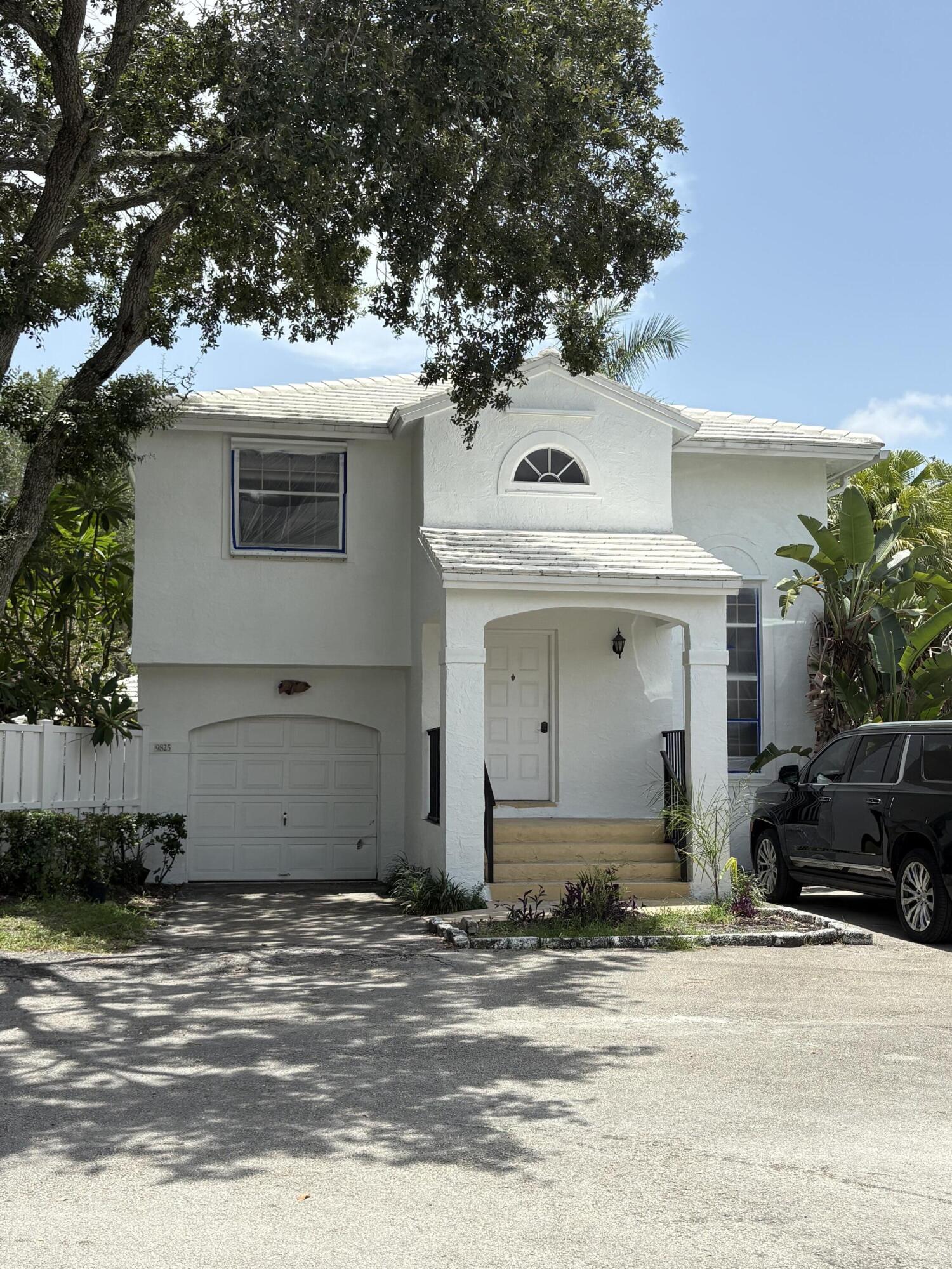 9825 NW 2nd Court, Plantation FL 33324