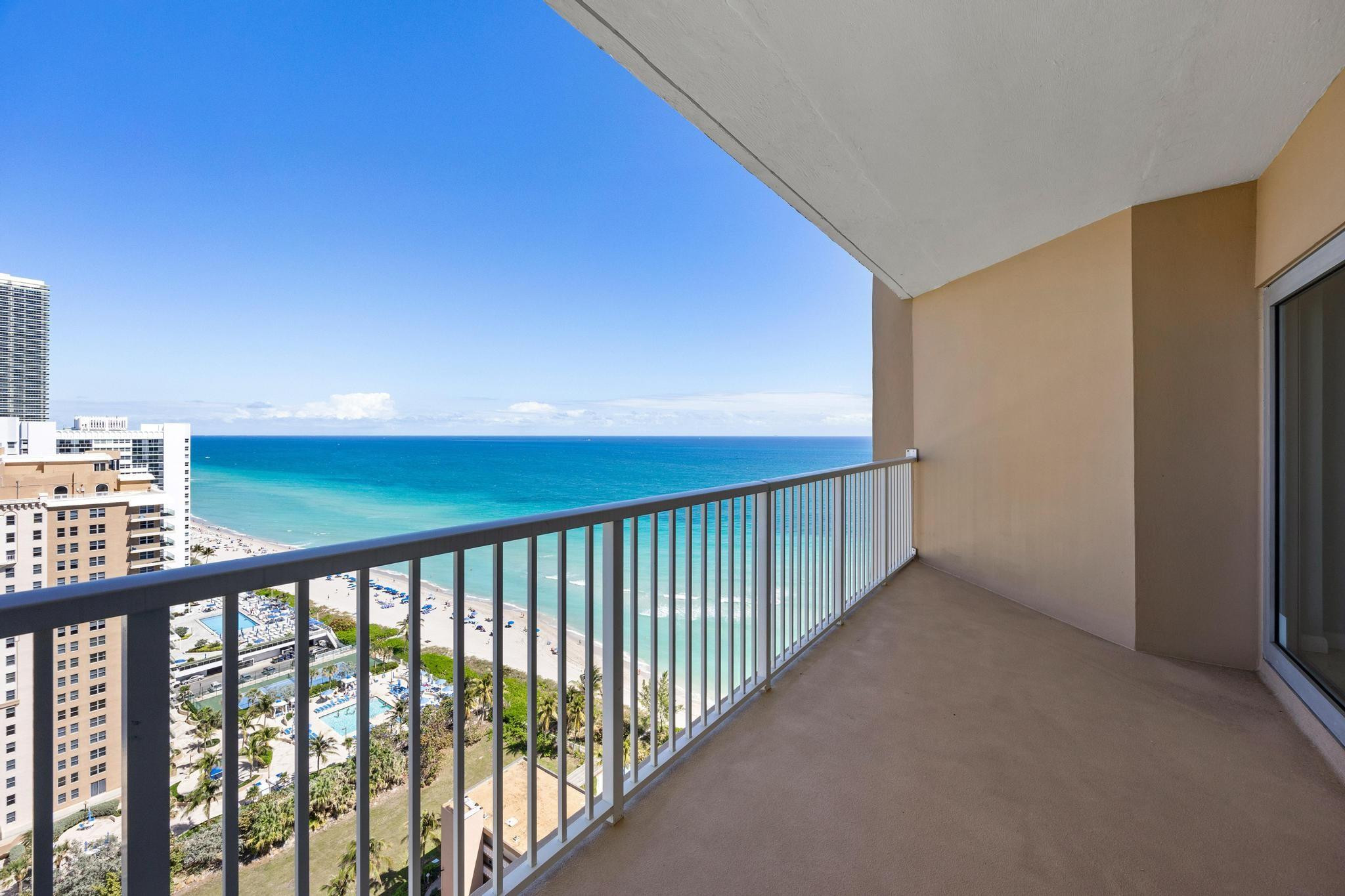 1950 S Ocean Drive # PHB, Hallandale Beach FL 33009
