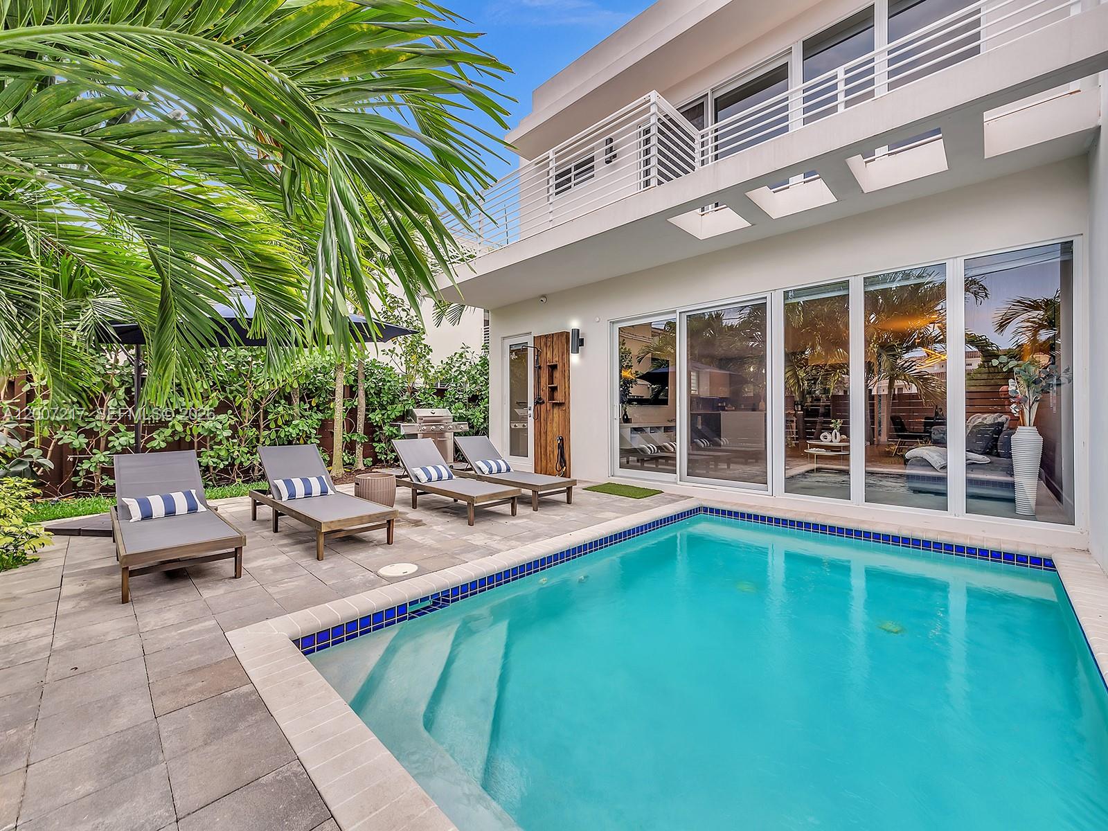 1808 Coral Ridge Dr, Fort Lauderdale FL 33305