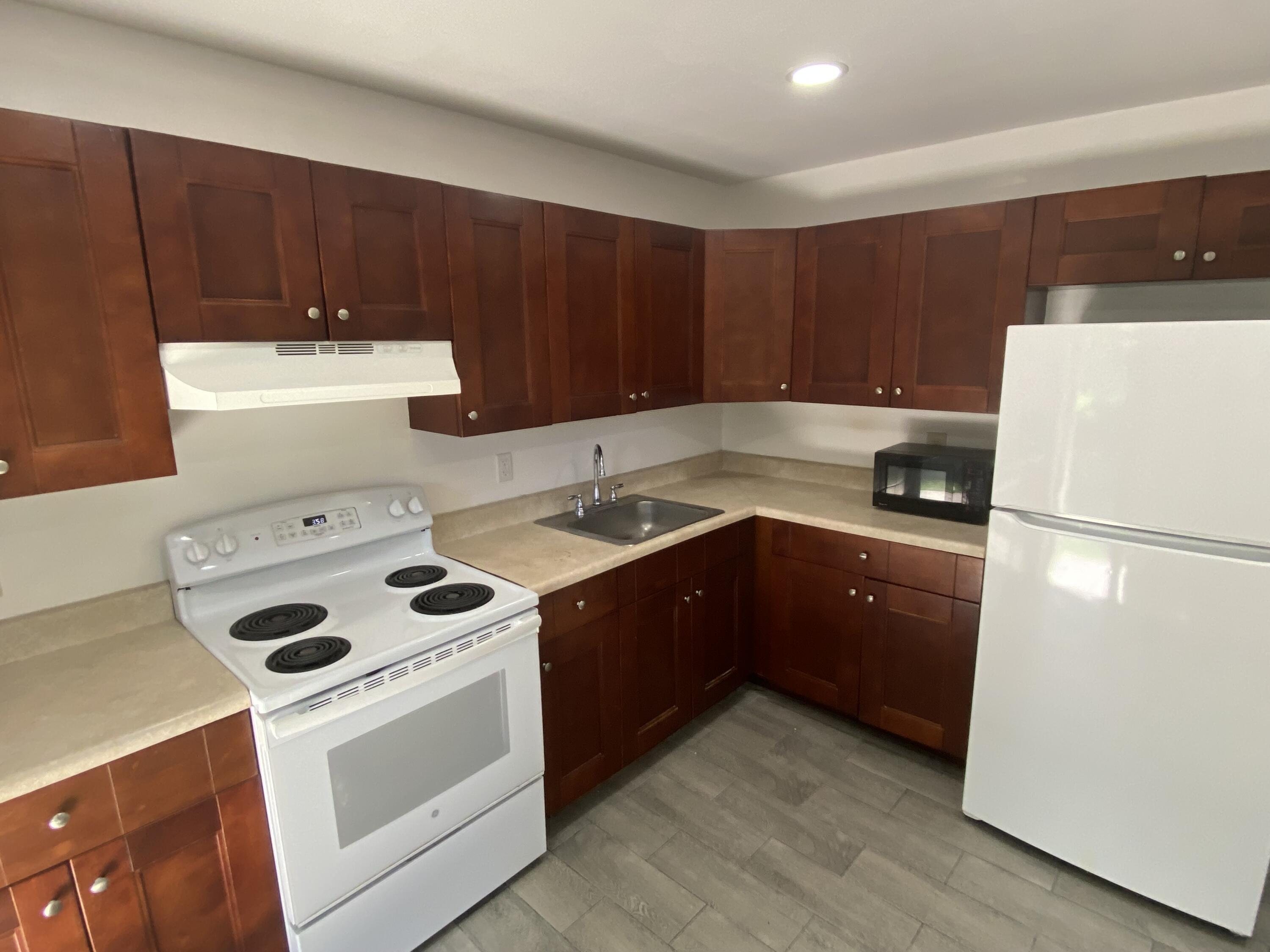 850 SW 9th Avenue # C View 1