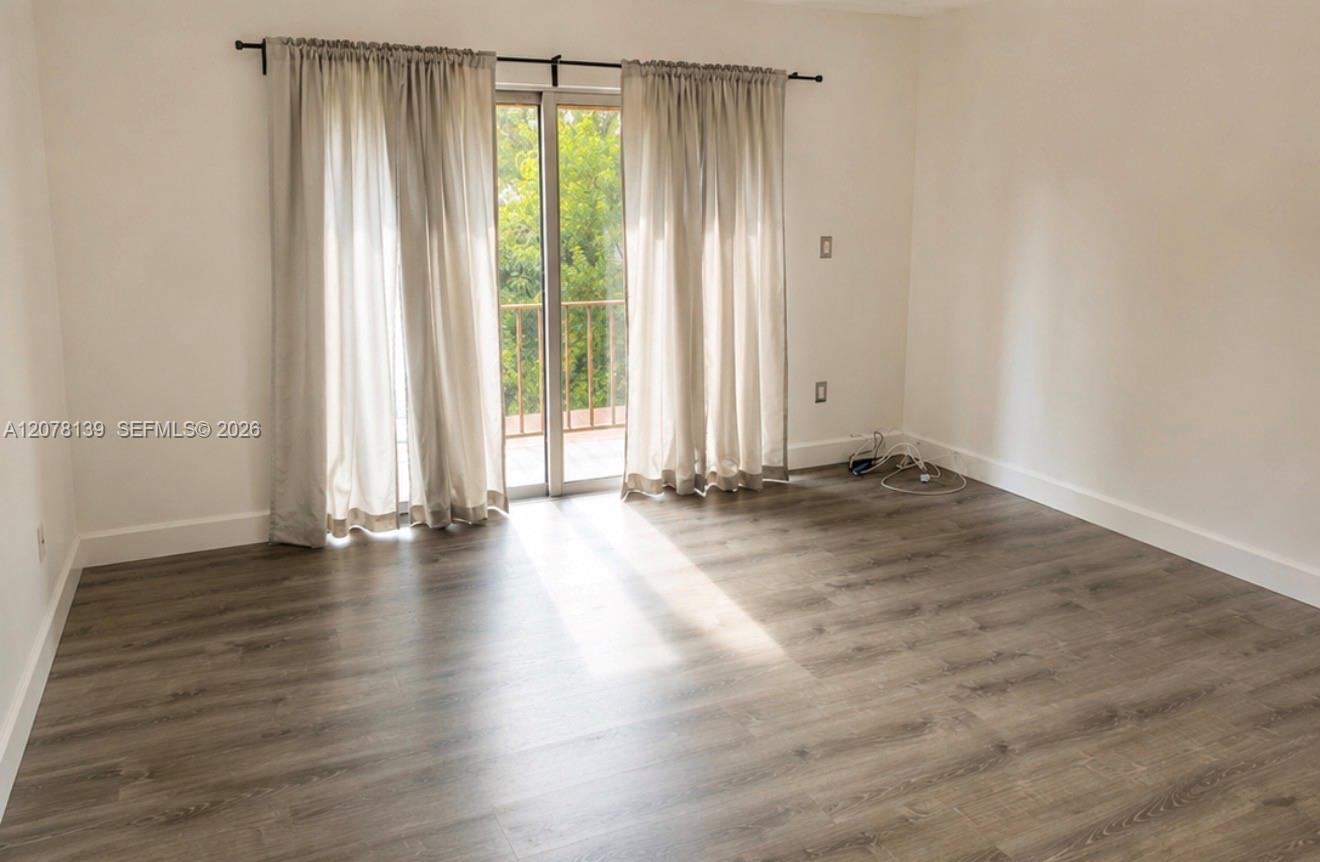 890 SW 129th Pl # 210 — Photo 4
