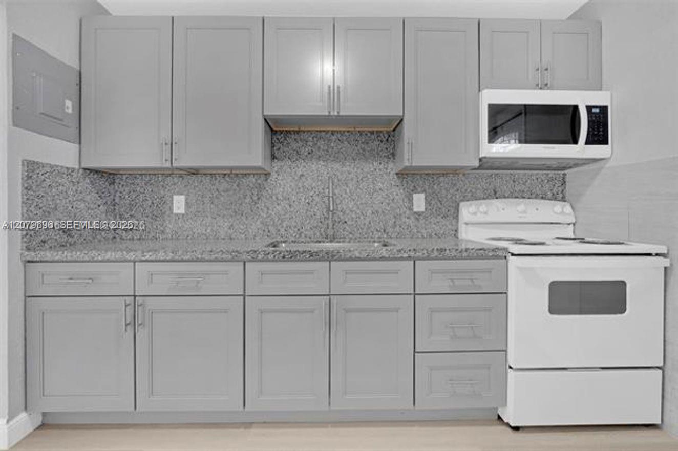 369 Phippen Waiters Rd — Photo 5
