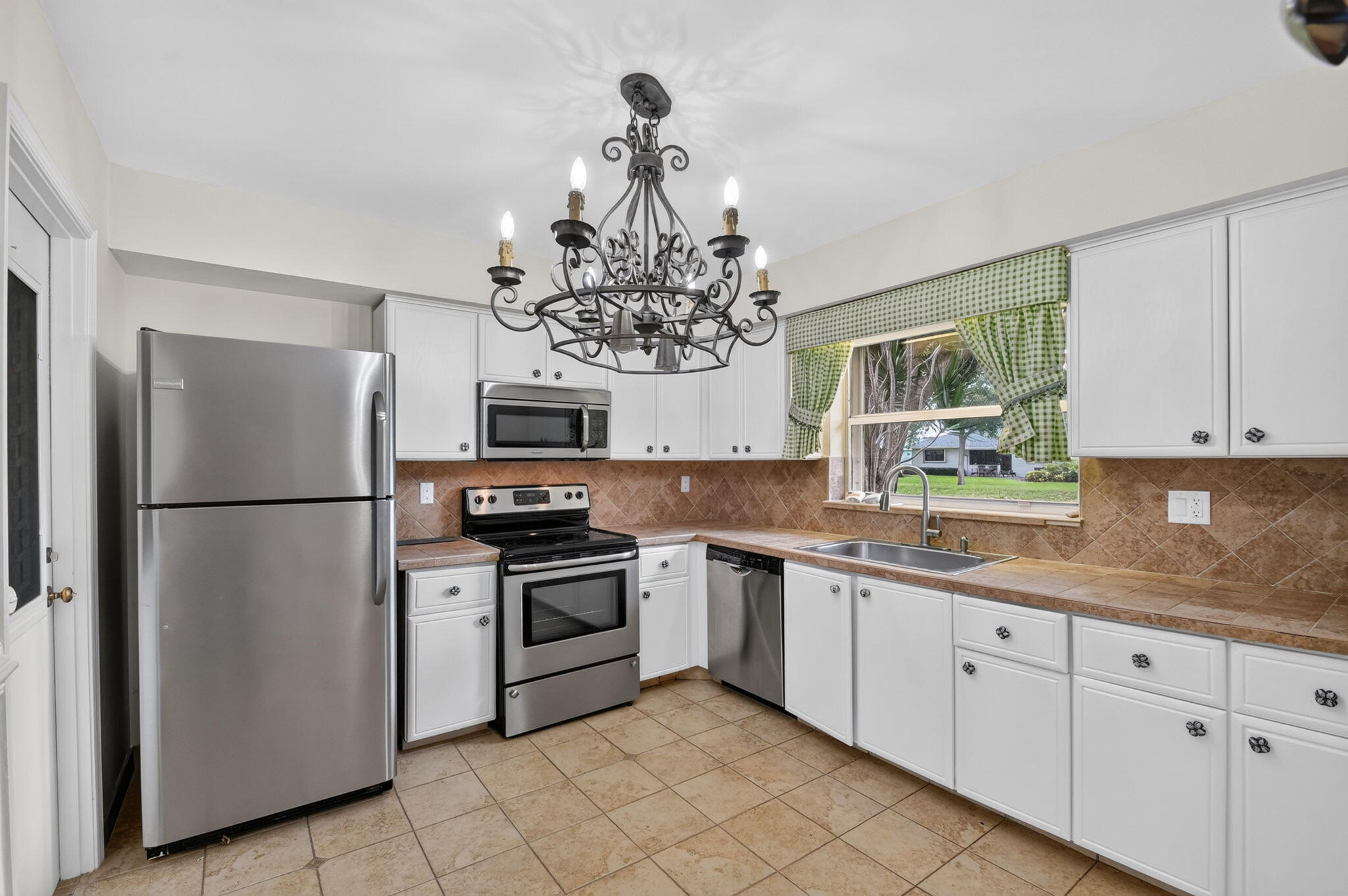 9930 FRANGIPANI TREE Way # B — Photo 3