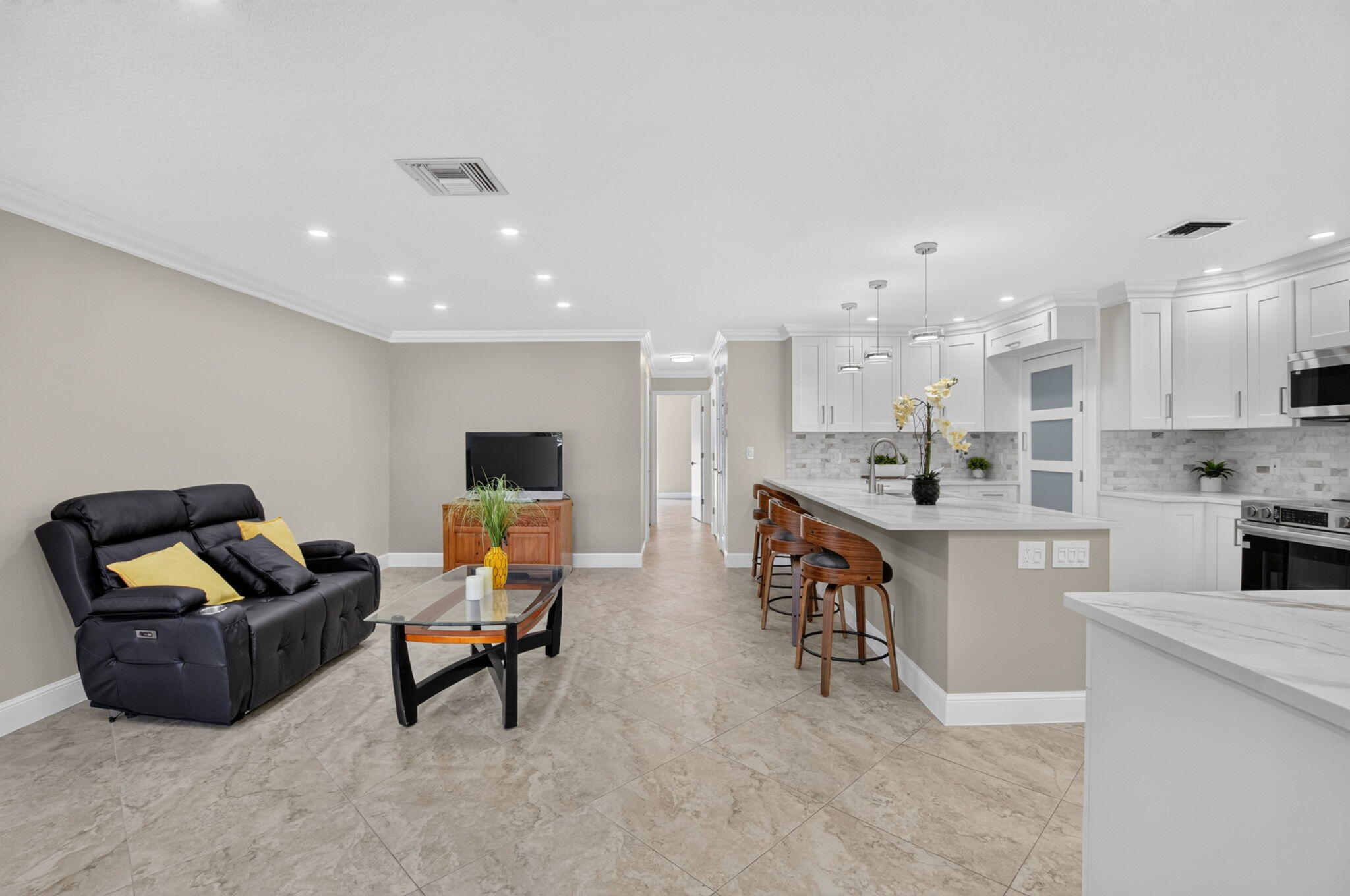 5790 WANDA Lane — Photo 4