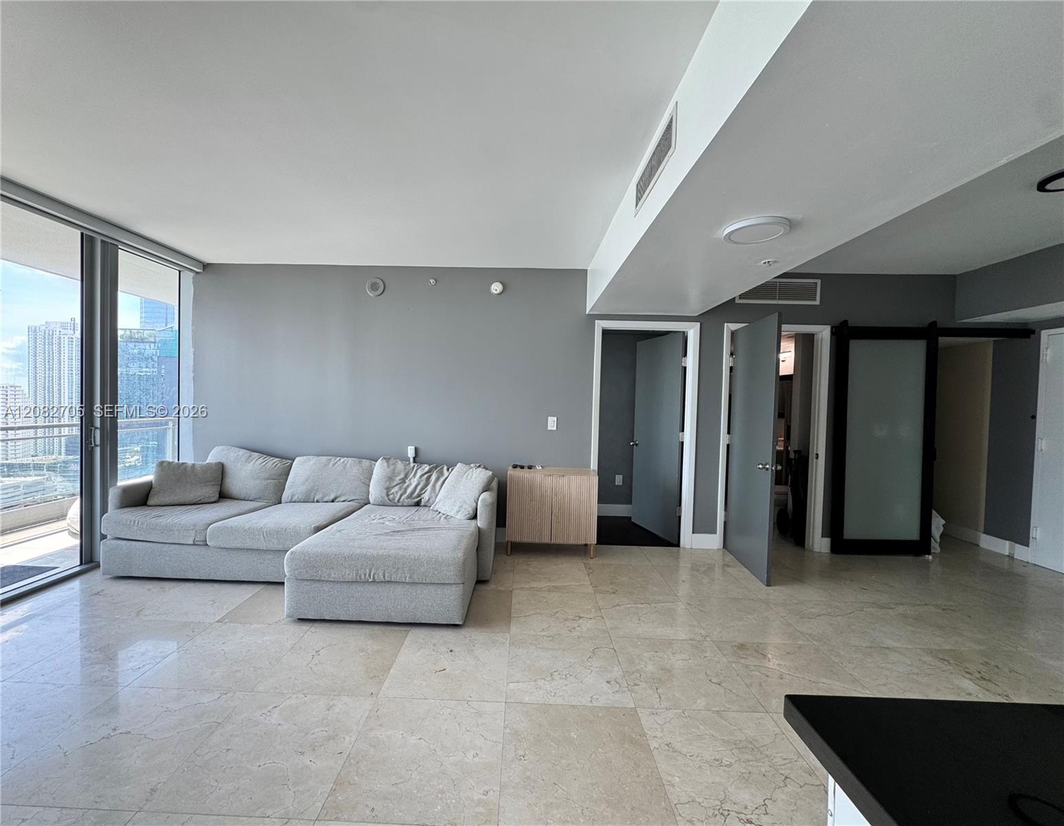92 SW 3rd St # 3811, Miami FL 33130