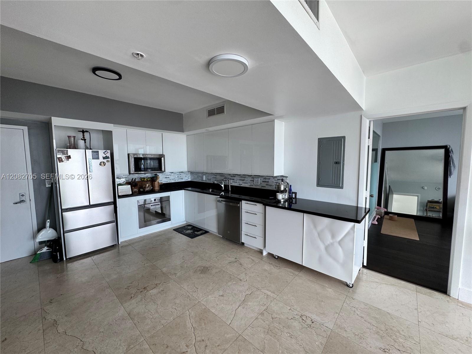92 SW 3rd St # 3811 — Photo 4