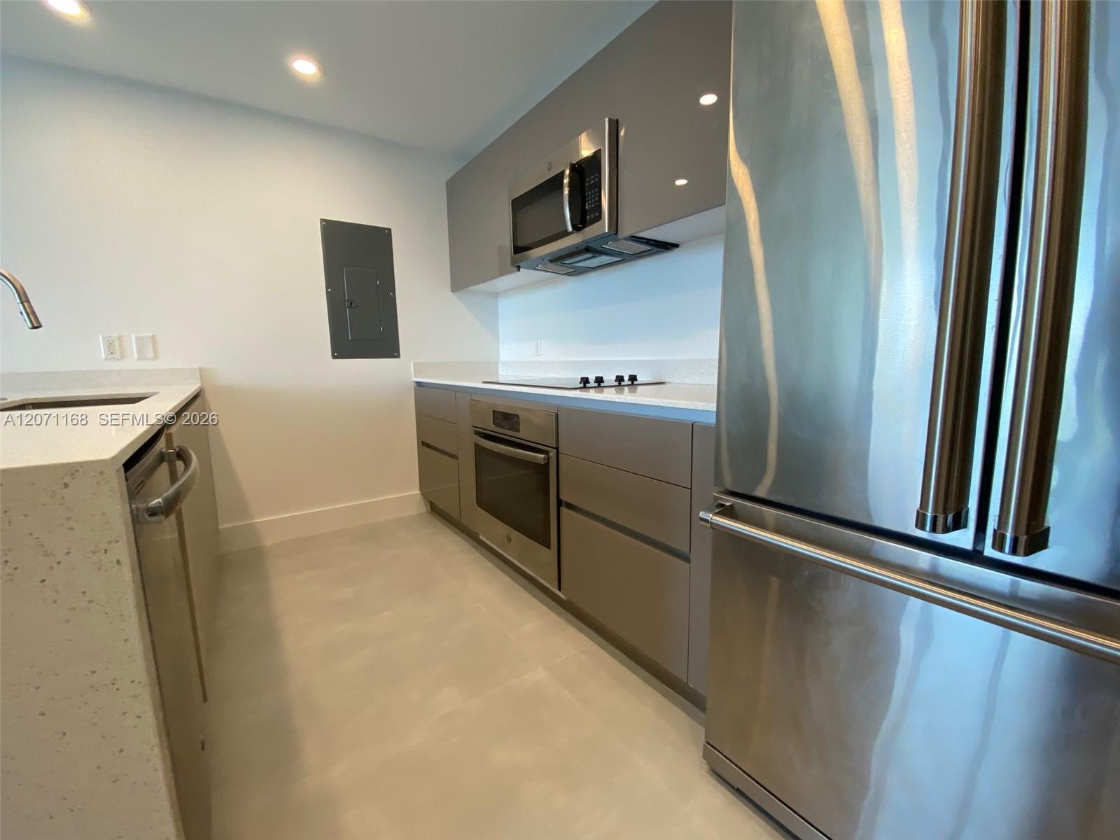 13800 Highland Dr View 12