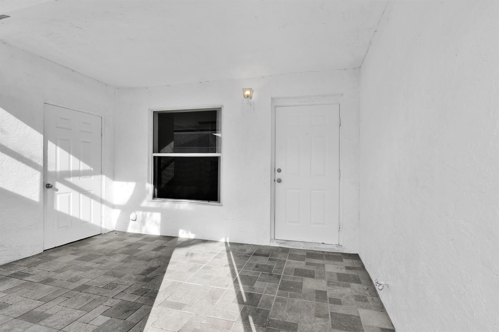13900 Folkestone Cir, Wellington -4