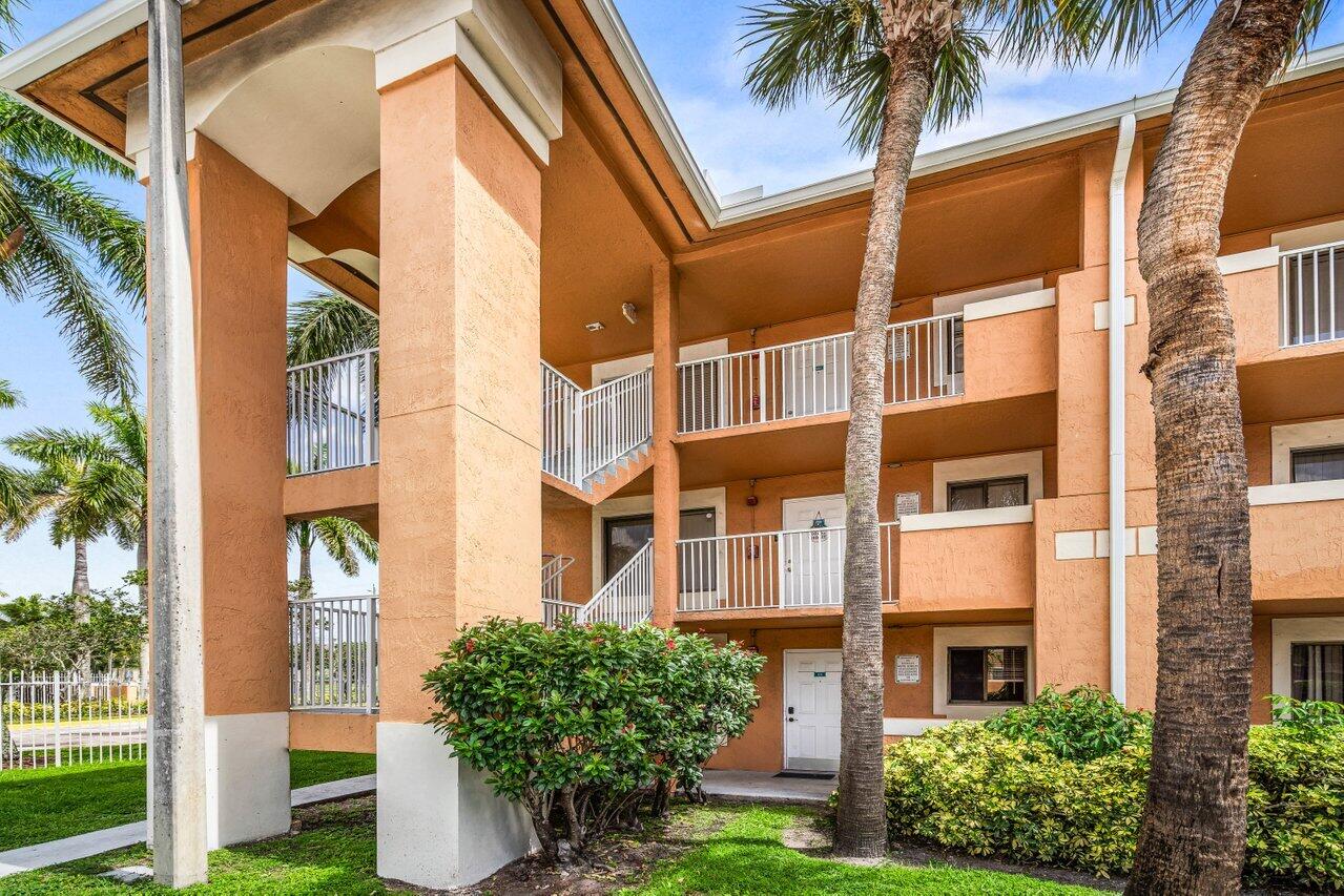 6900 SW 39th Street # 101j, Davie FL 33314