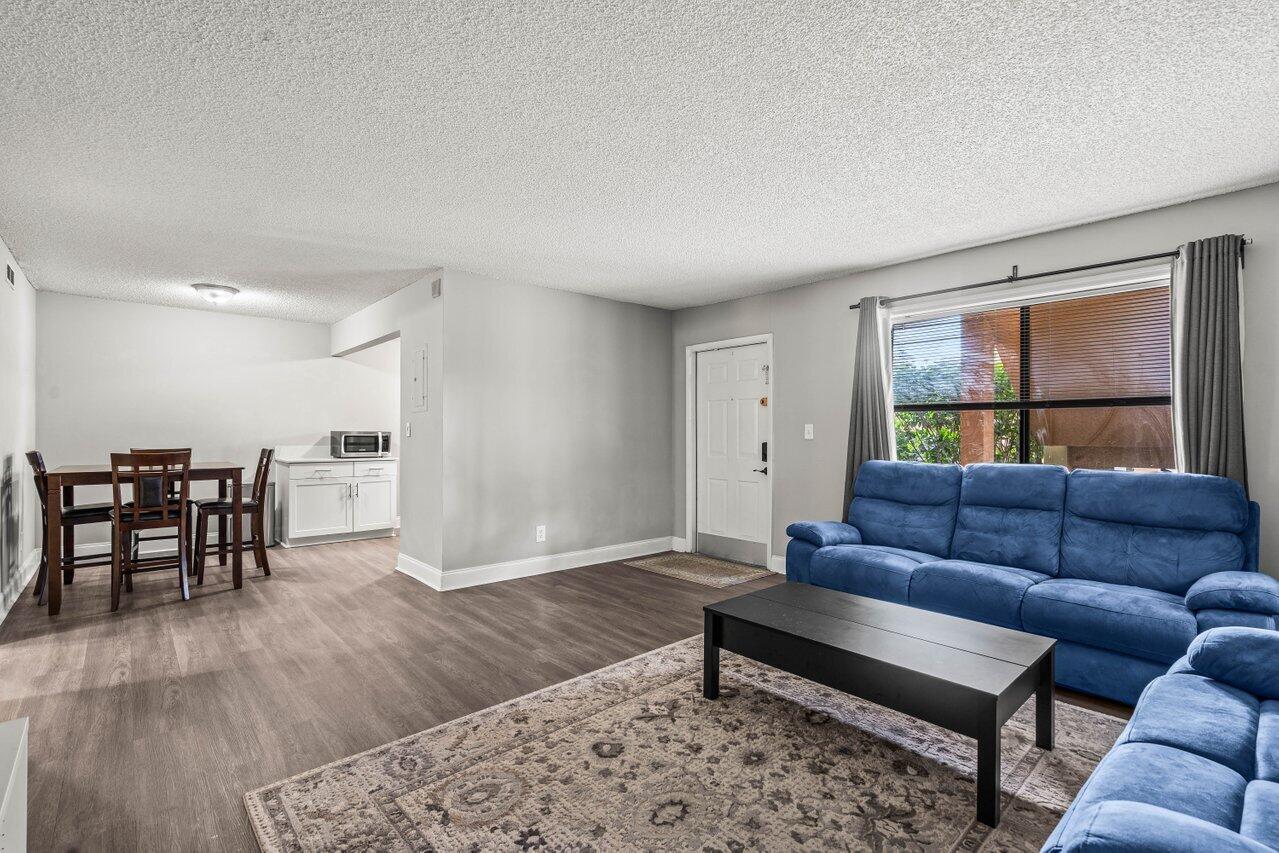 6900 SW 39th Street # 101j — Photo 4