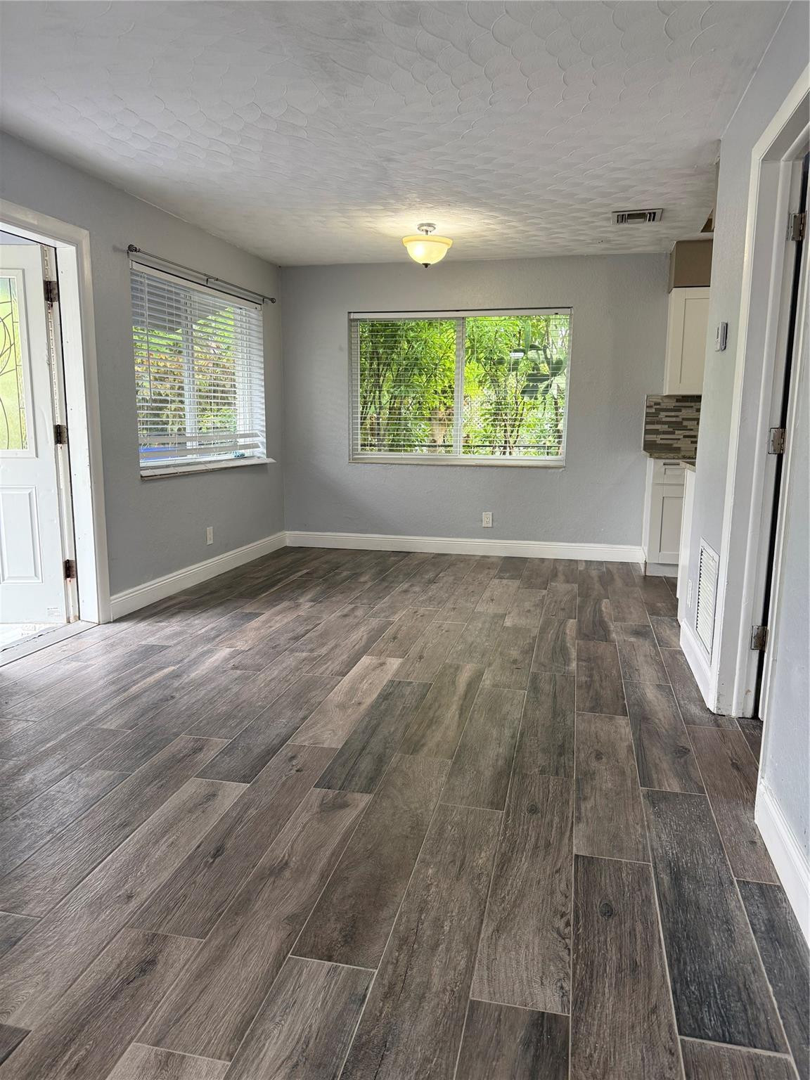 1516 NW 7th Avenue — Photo 4