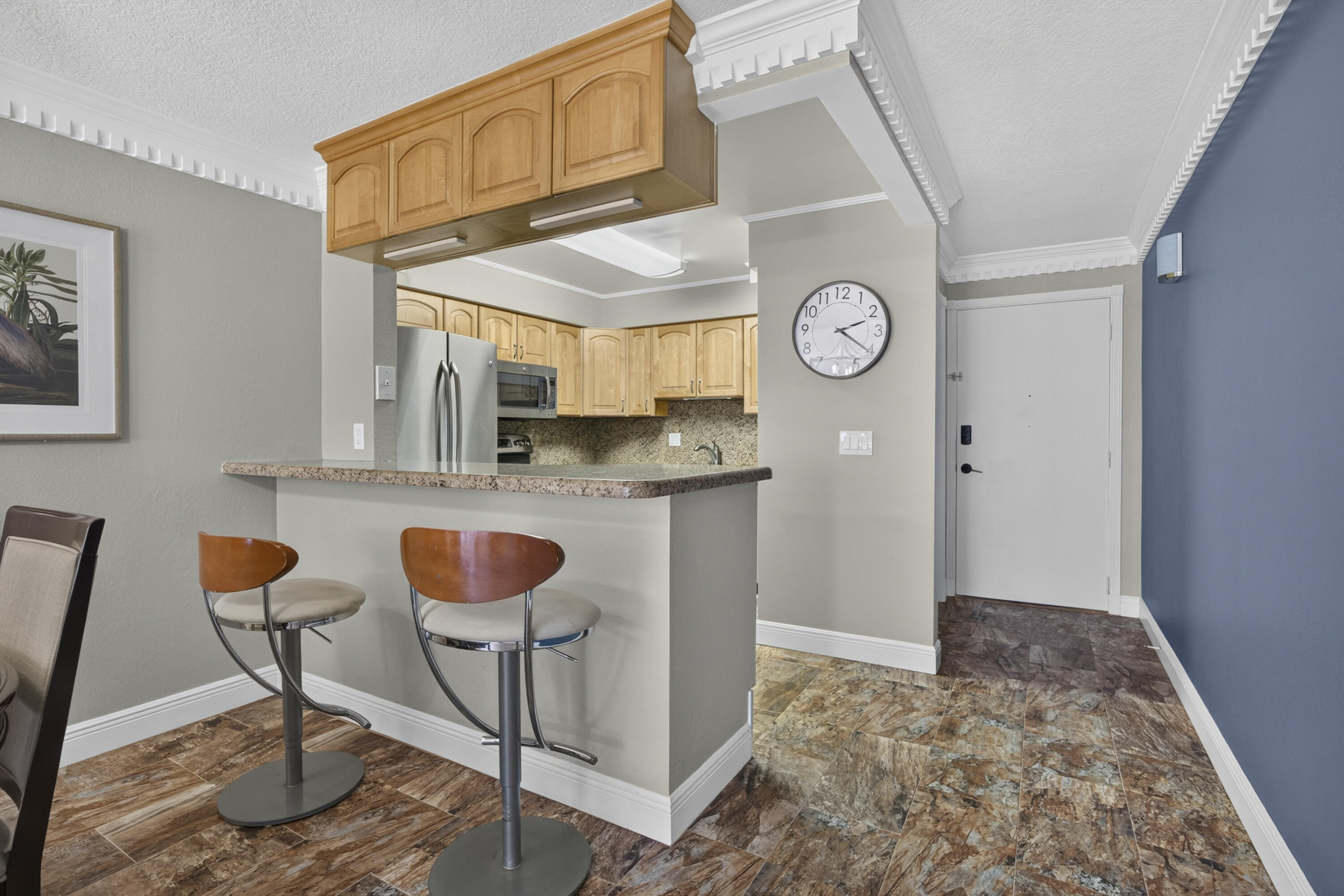 1206 S LAKE Drive # 504 — Photo 3