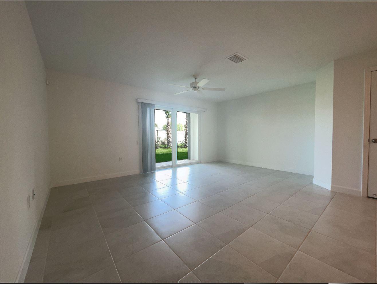 6907 Broadwater Lane — Photo 4