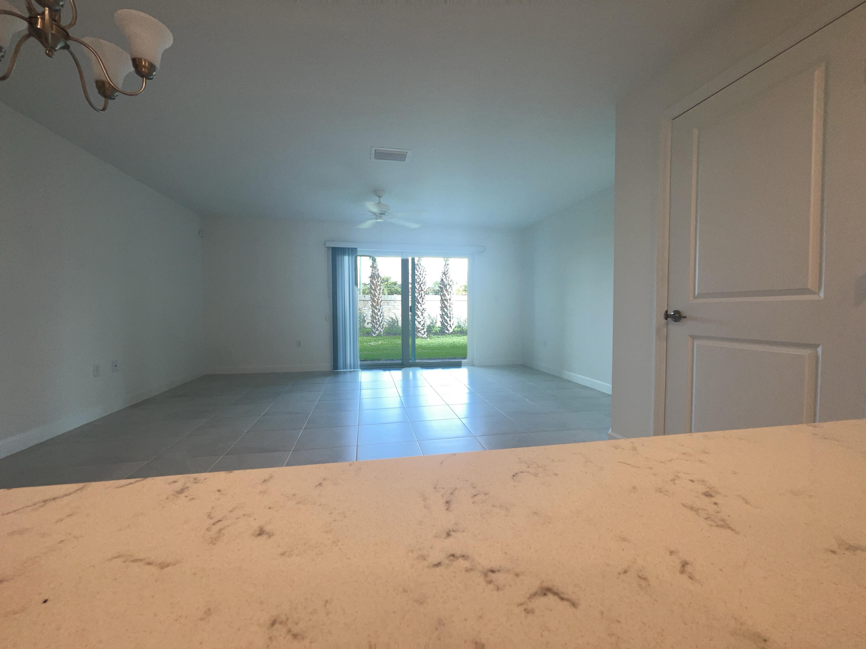6907 Broadwater Lane — Photo 5
