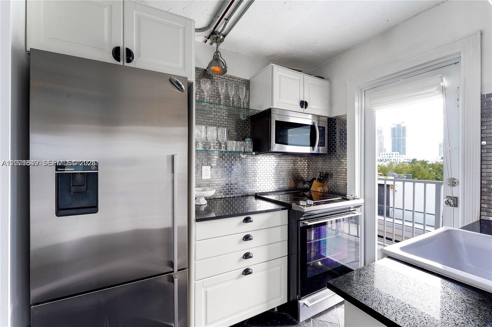 360 Meridian Ave # 6E — Photo 5