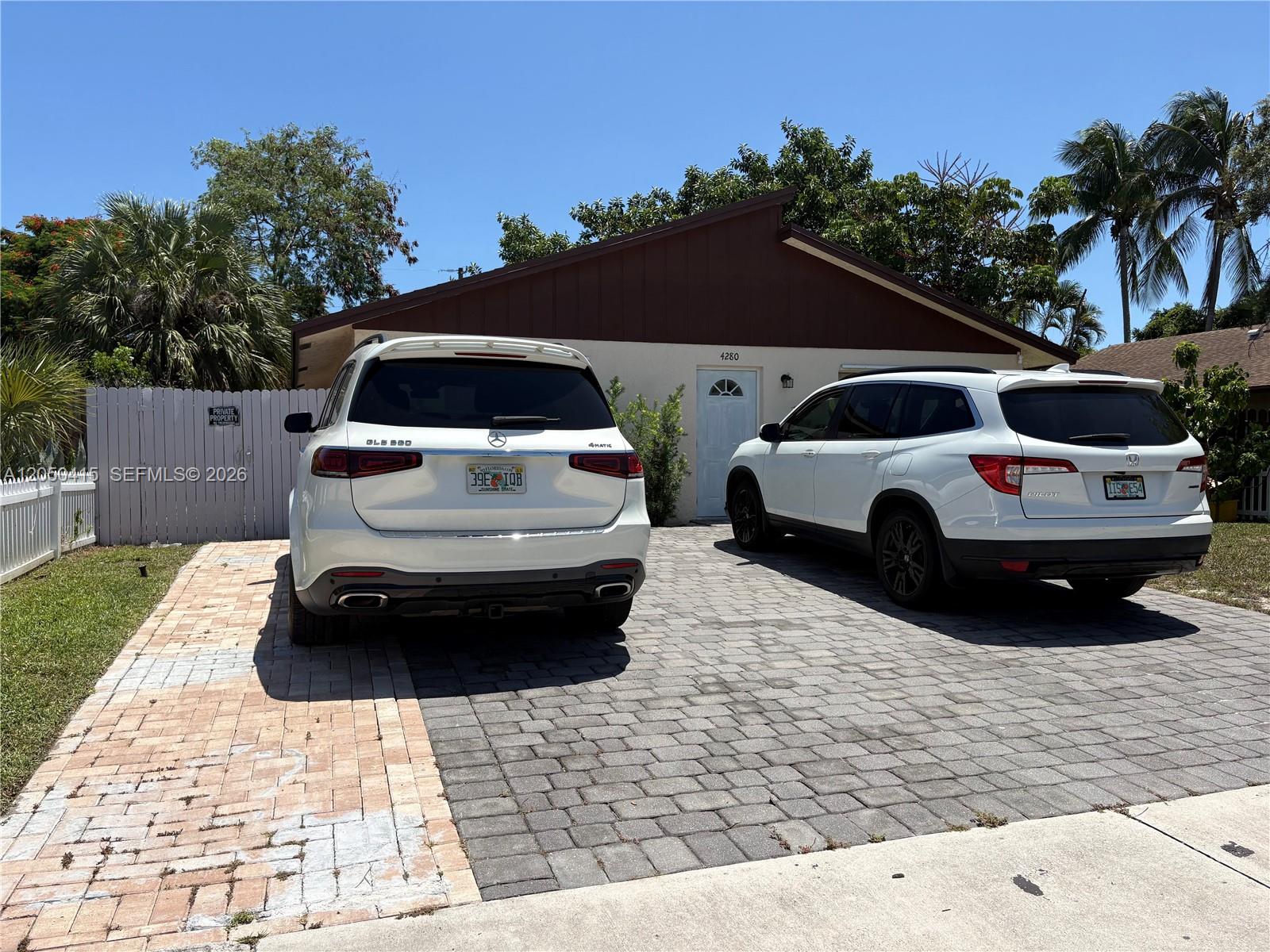 4280 N Dixie Hwy — Photo 4