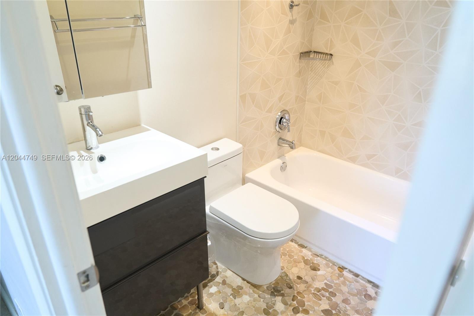 3000 N Ocean Blvd # 407 — Photo 4