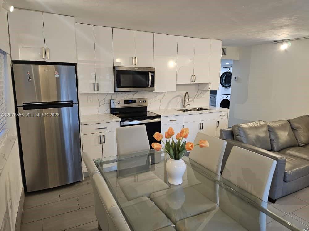 3605 Indian Creek Dr # 203 — Photo 3