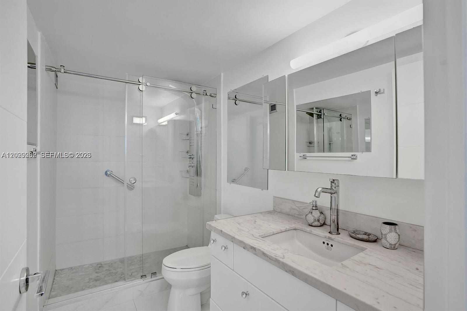 2500 Parkview Dr # 1008, Hallandale Beach FL 33009