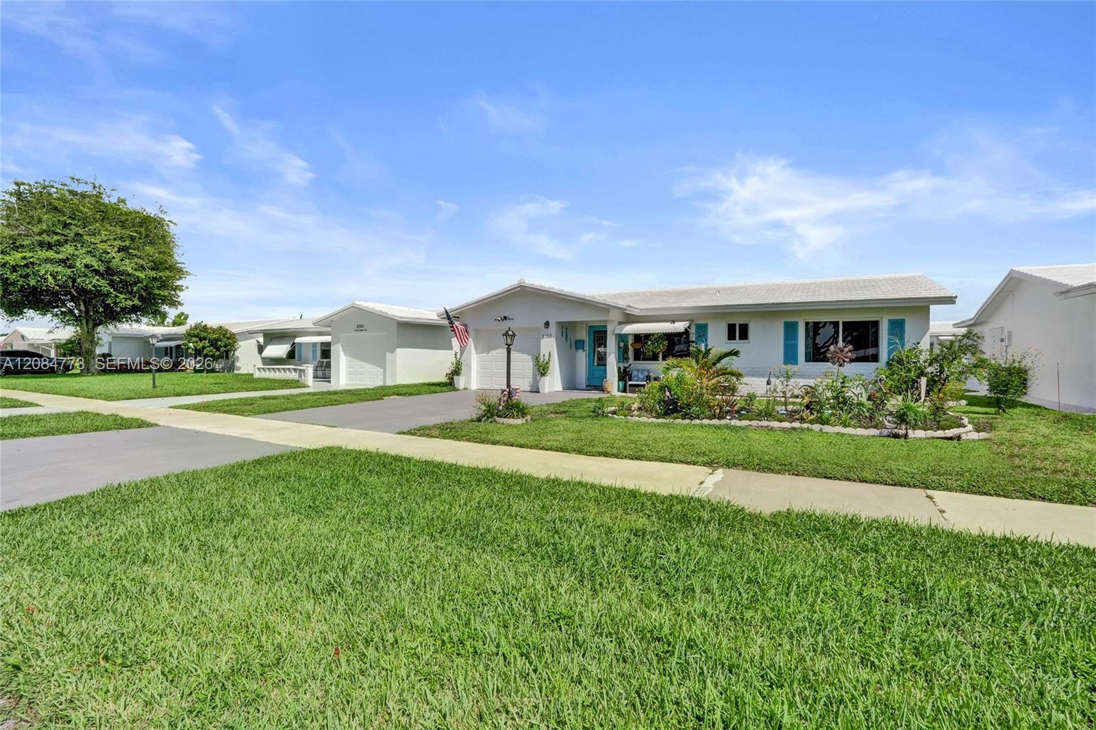 2083 SW 13th Ave — Photo 3