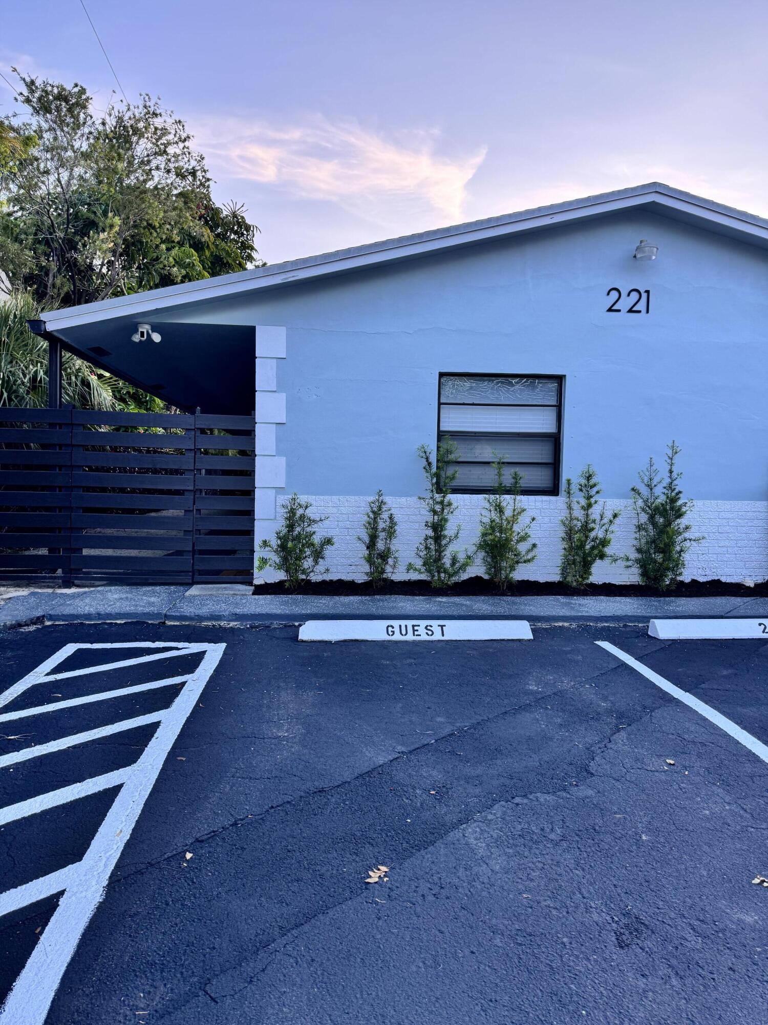 221 SE 11TH Avenue # 1, Pompano Beach FL 33060