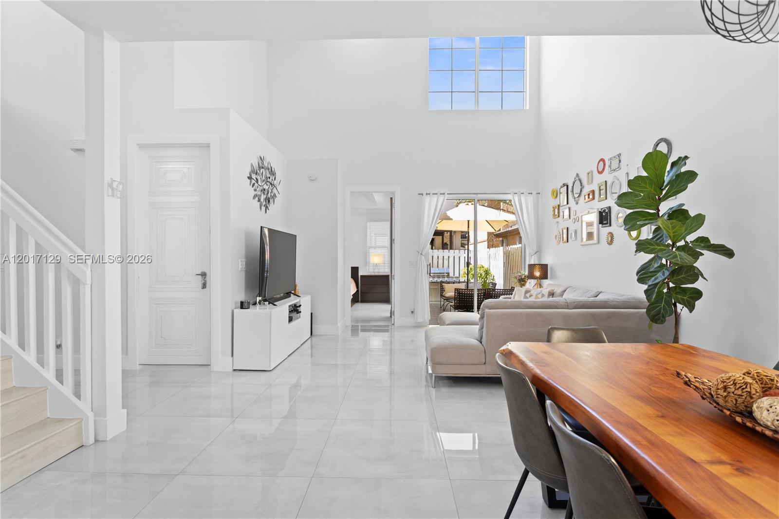 1240 Grant St — Photo 4