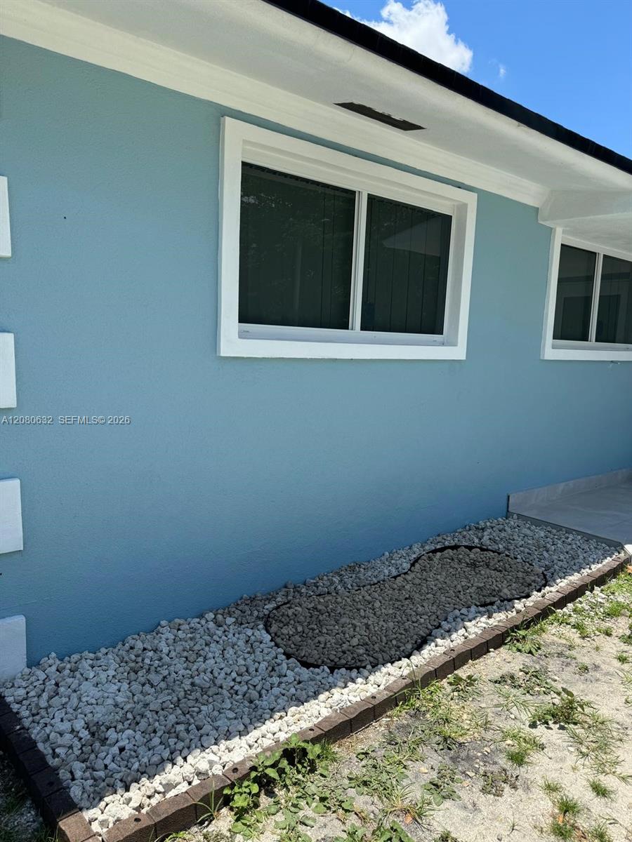 1220 NW 102nd St # 1220, Miami FL 33147