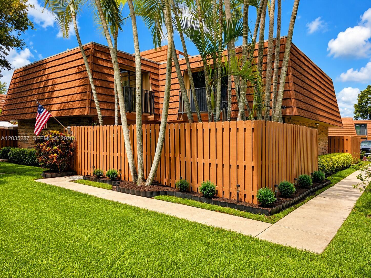 2589 Garden # 2589, Hollywood FL 33026