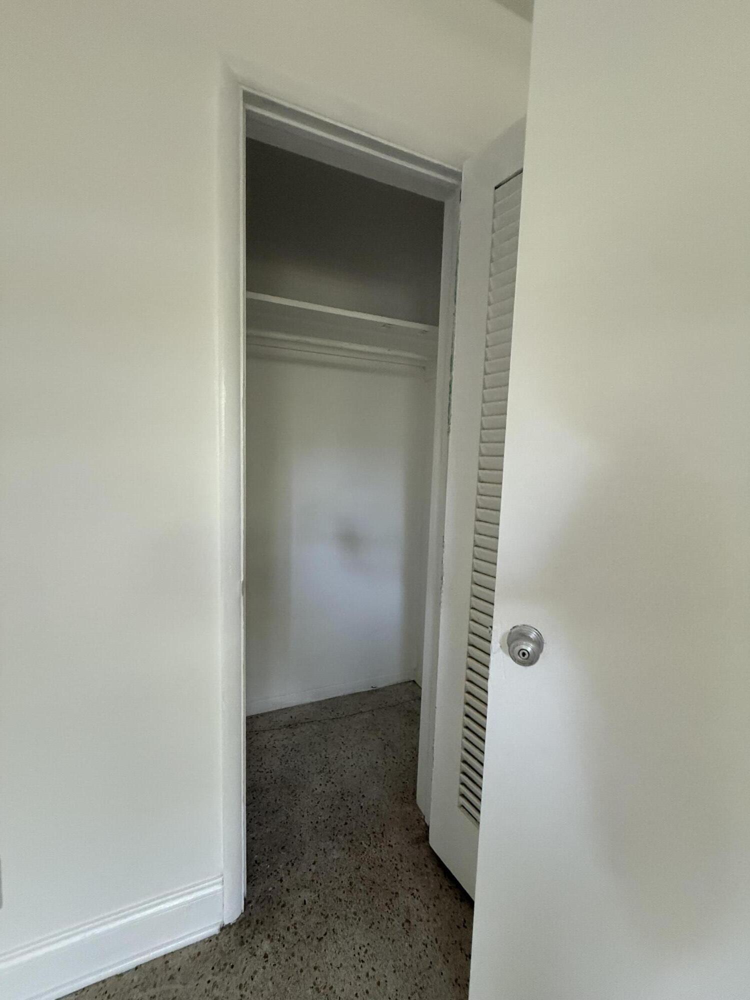 902 SE 12th Street — Photo 5