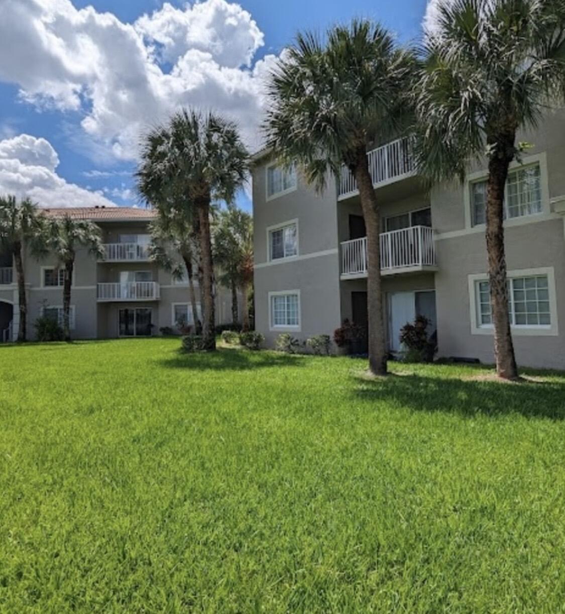 5055 Wiles Road Unit 105, Coconut Creek FL 33073