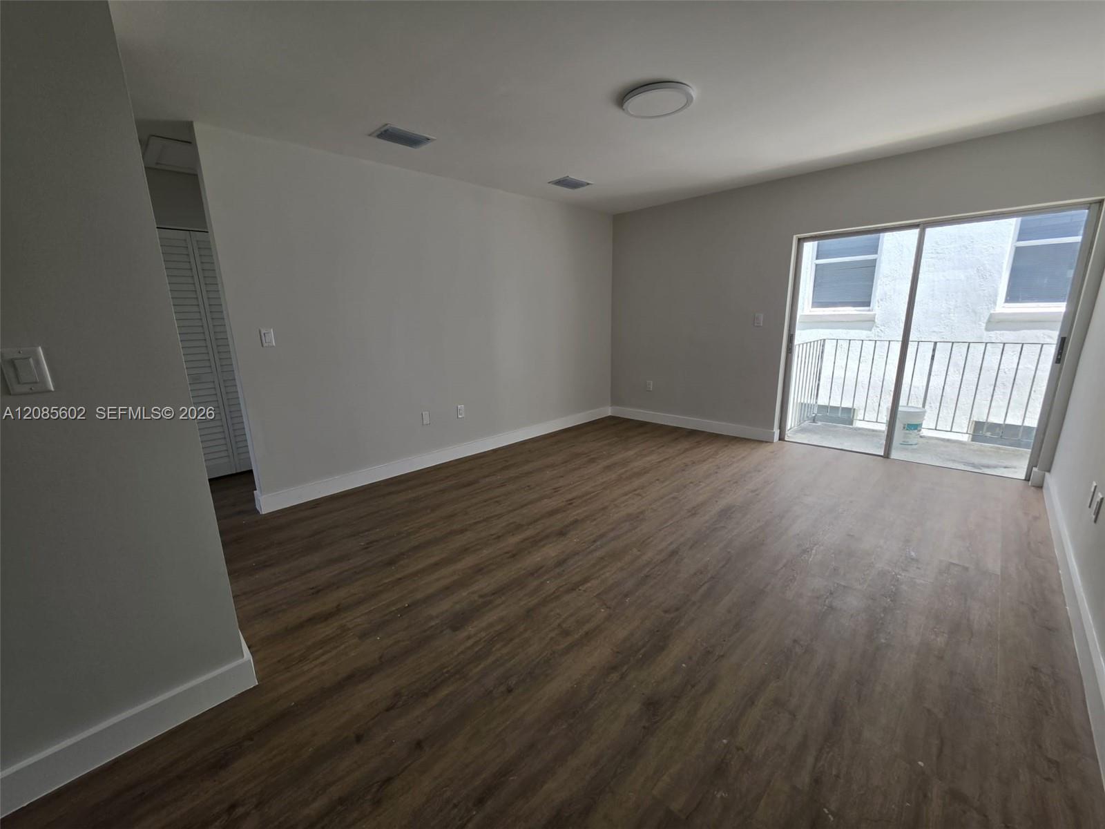 570 NE 63rd St # 3 — Photo 4