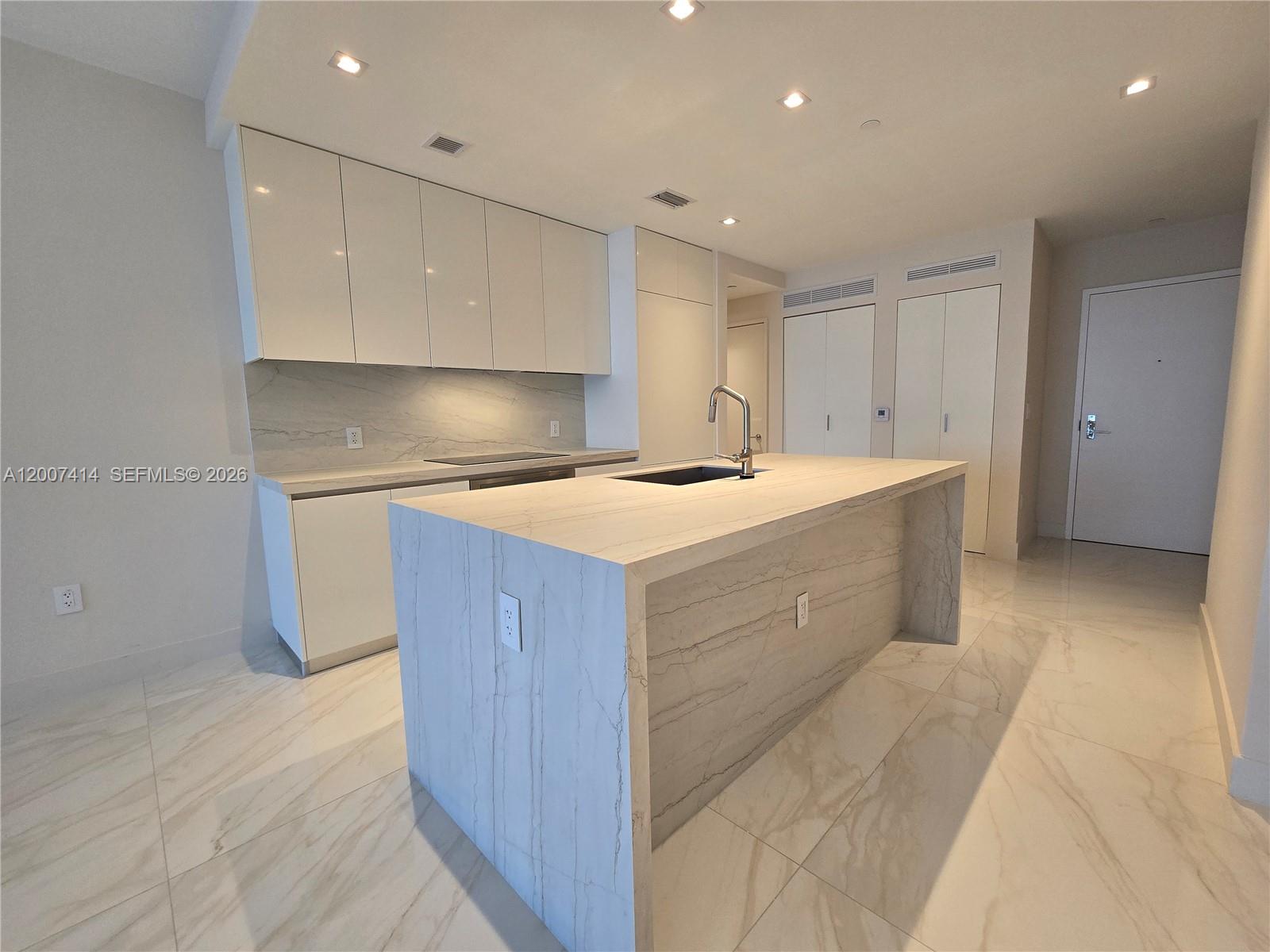 700 NE 24 ST # 3104, Miami FL 33137
