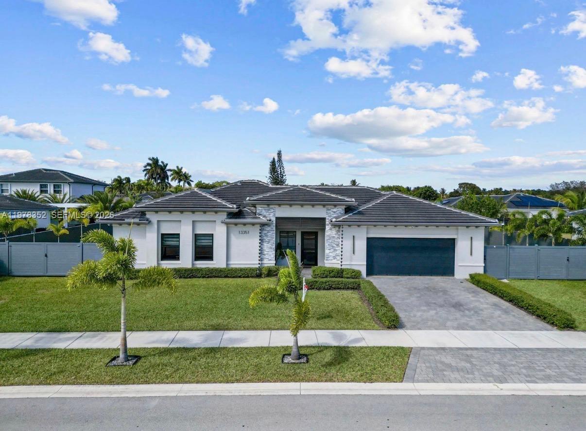 13351 SW 190th St, Miami FL 33177
