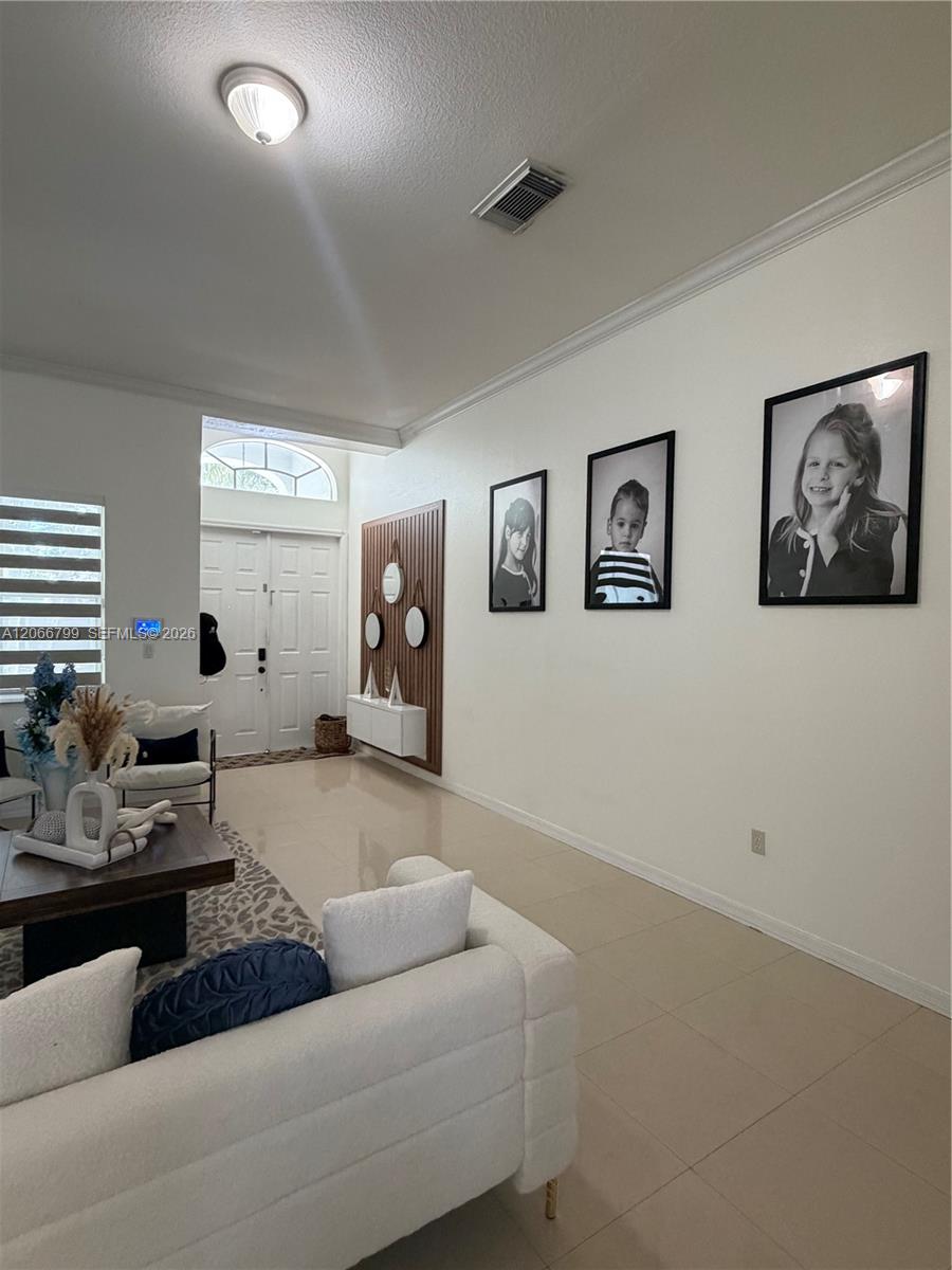 8208 SW 166th Pl — Photo 4