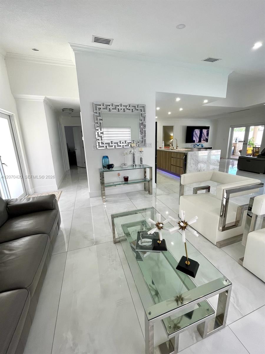 19342 SW 119th Ct — Photo 2