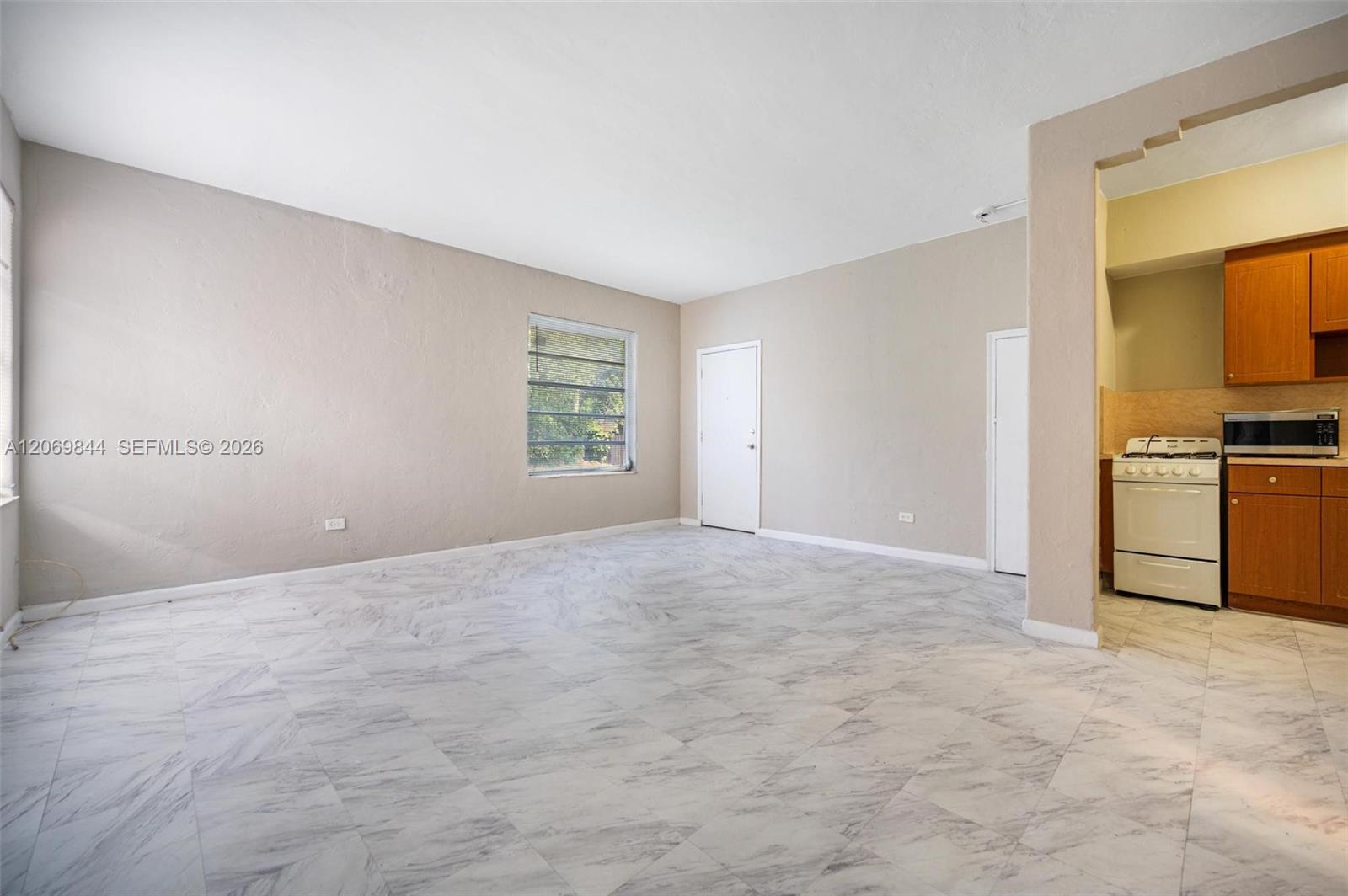 825 Alton Rd # 2 — Photo 3