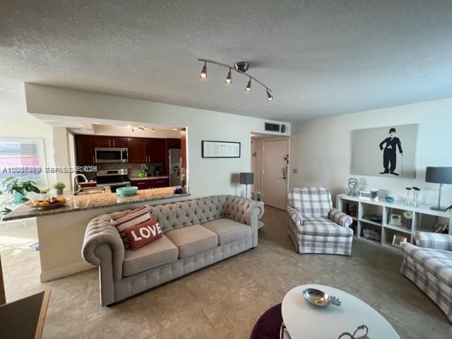 16570 NE 26th Ave # 4A, North Miami Beach FL 33160