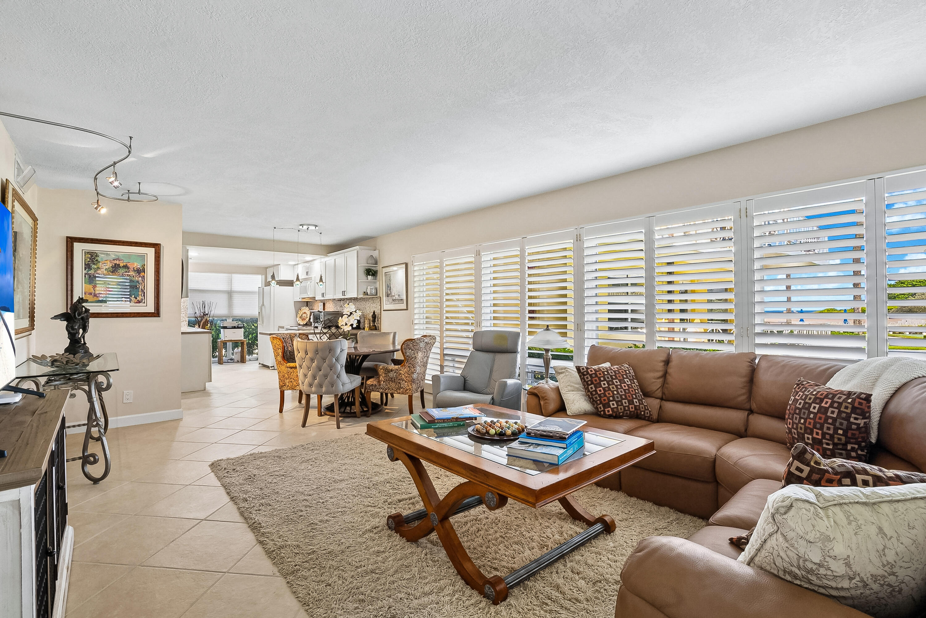 2000 S Ocean Lane # 2 — Photo 4