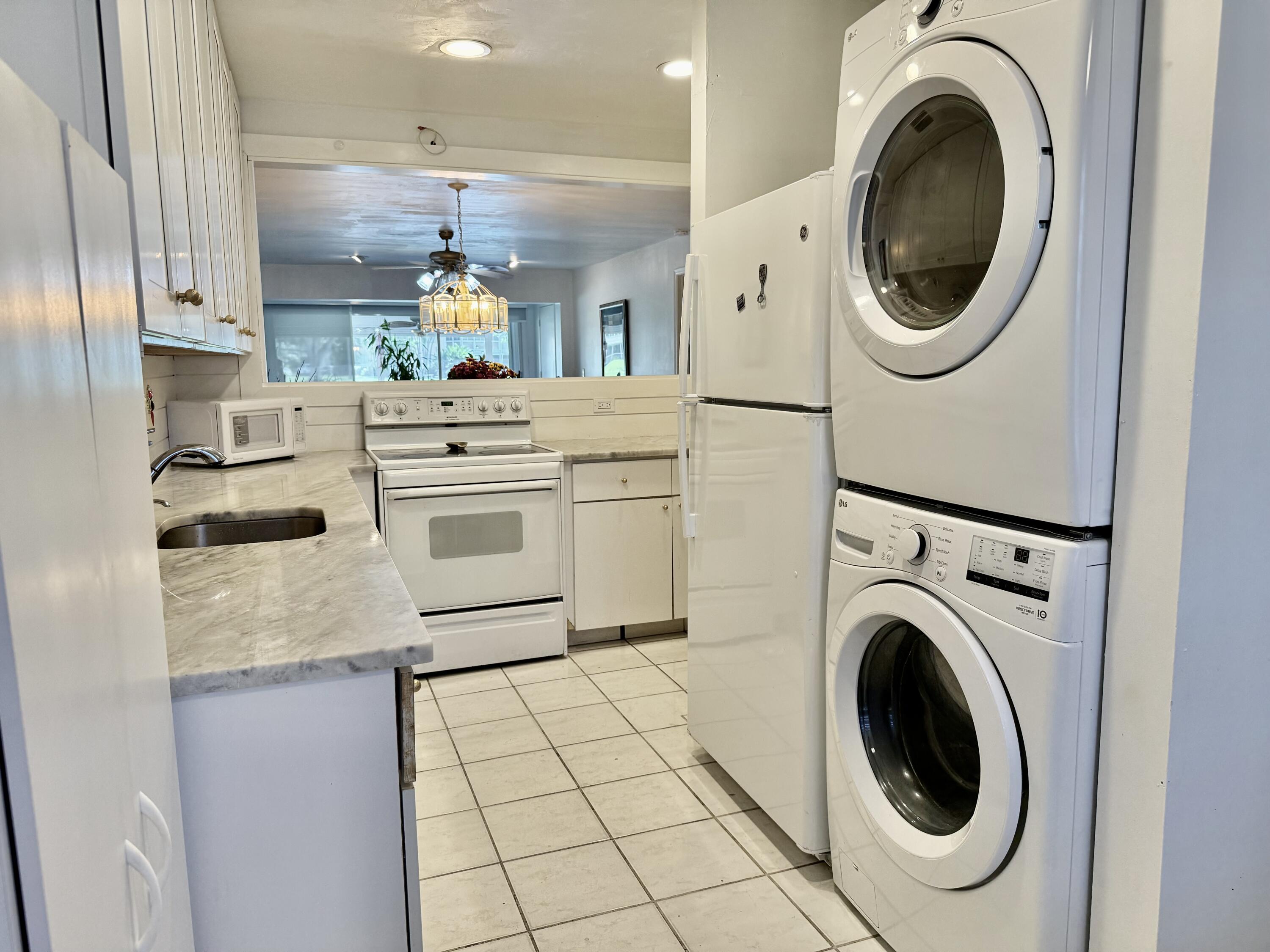 1421 NW 19th Terrace # 102 — Photo 5