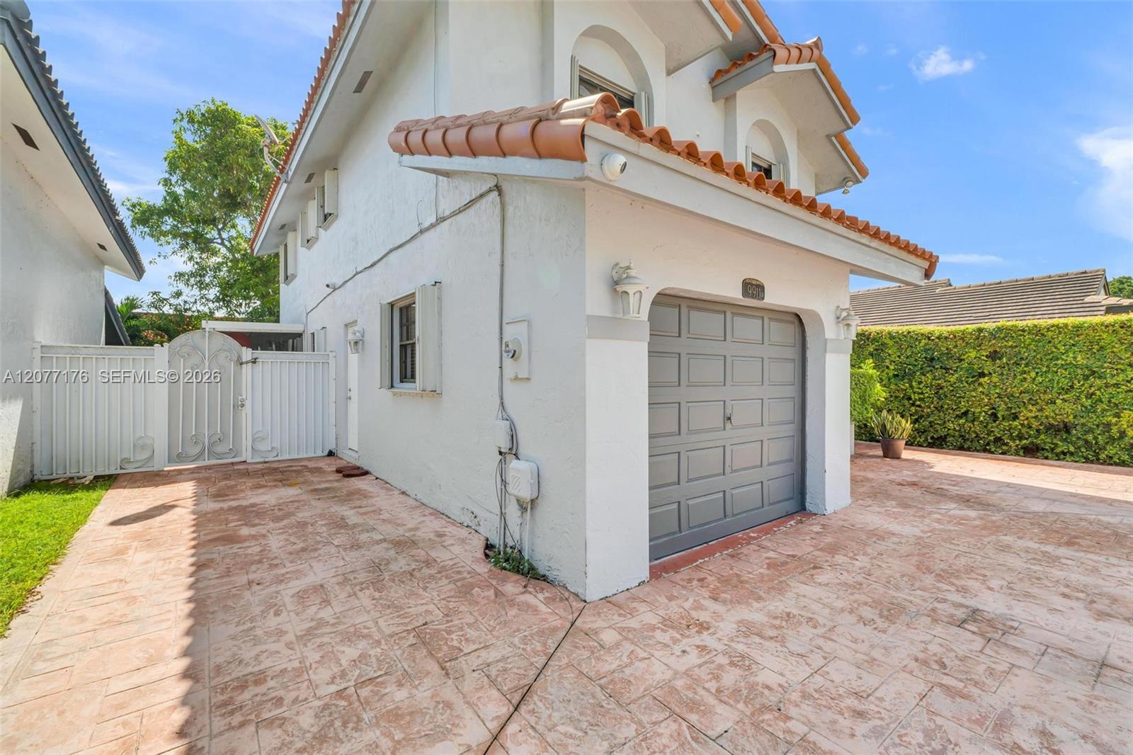 9911 SW 136th Ct — Photo 3