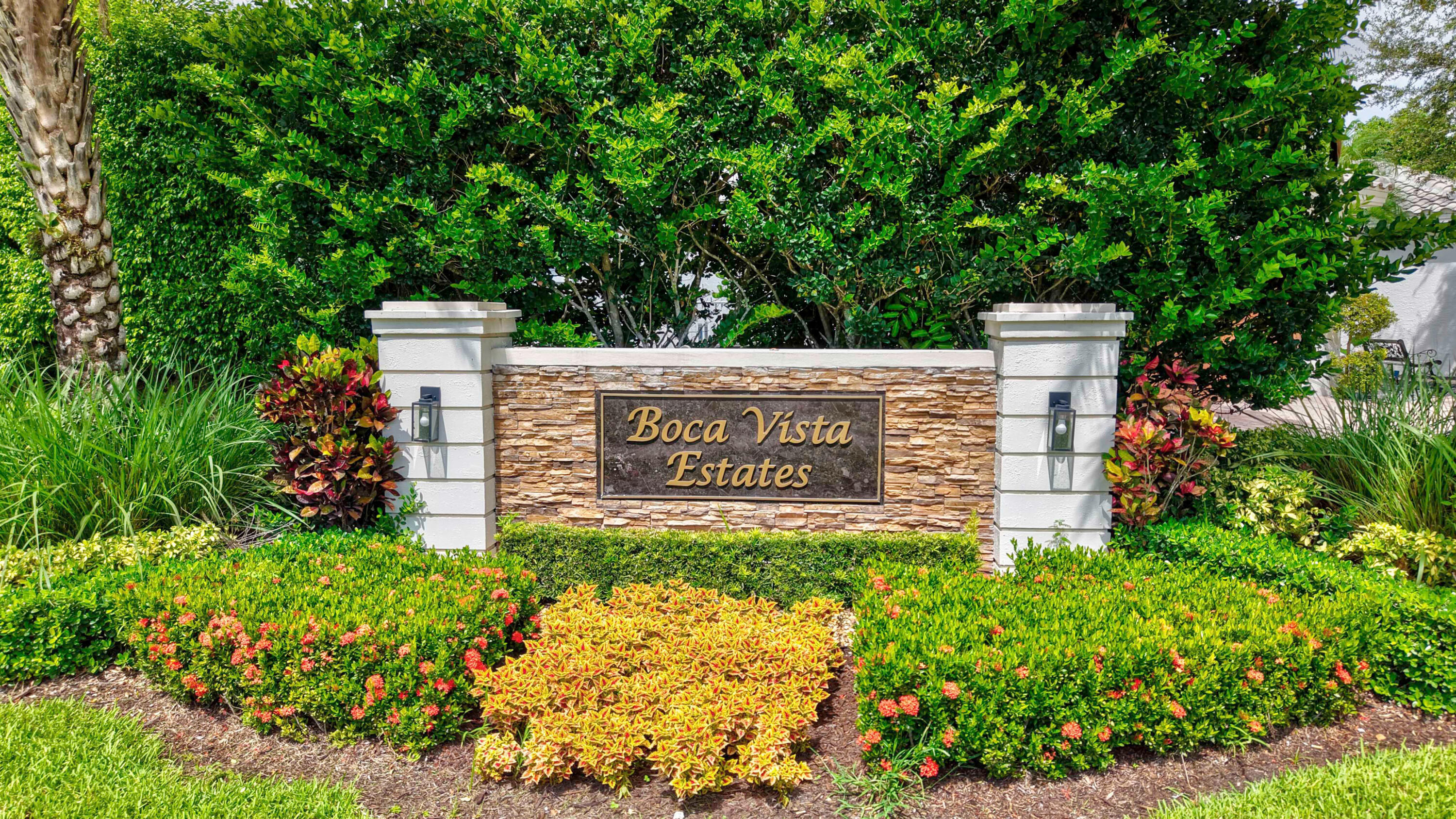 9224 LAKE SERENA Drive — Photo 2