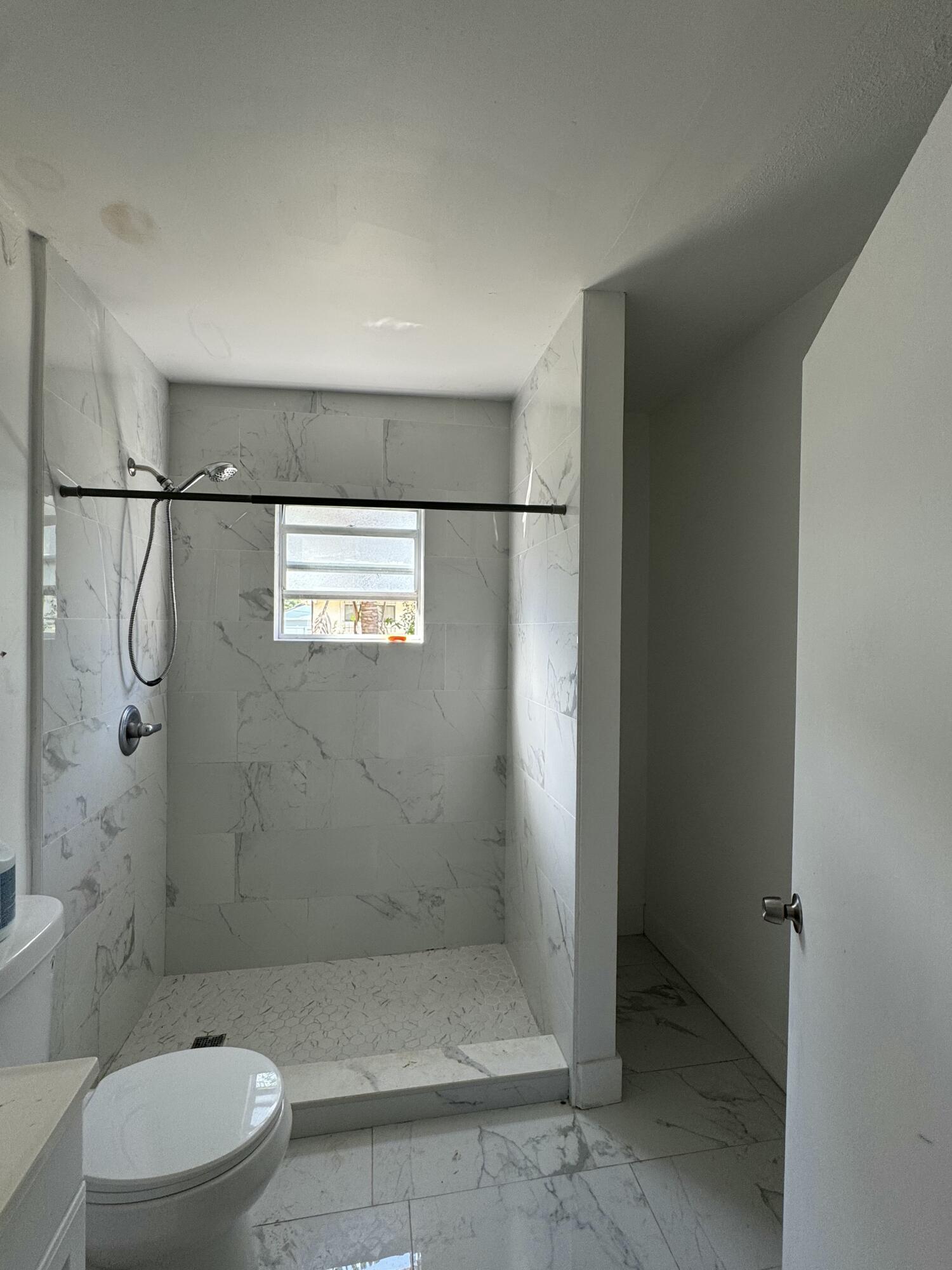 1624 BOARDMAN Avenue — Photo 3