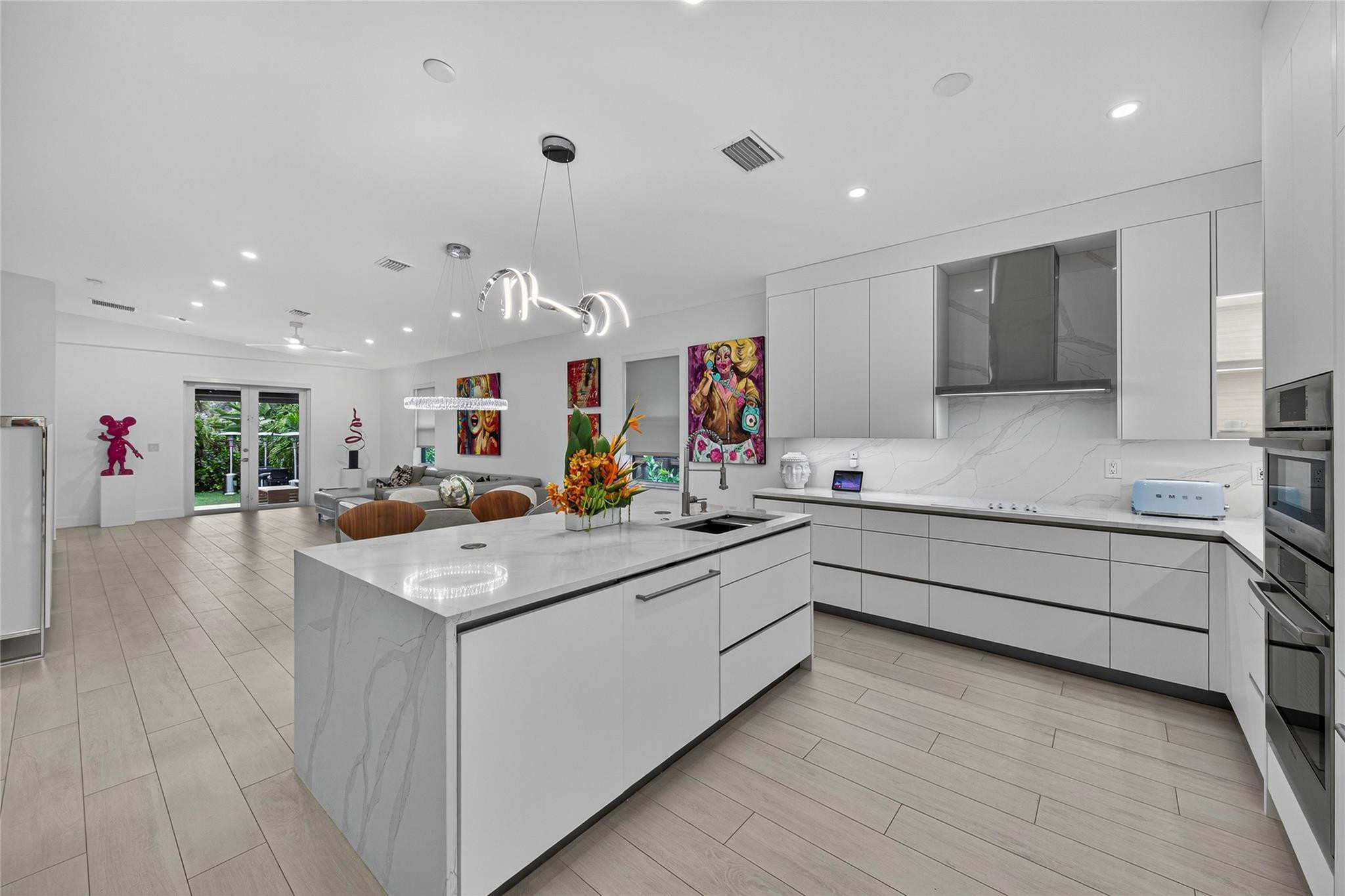 21 NE 25th Street, Wilton Manors FL 33305