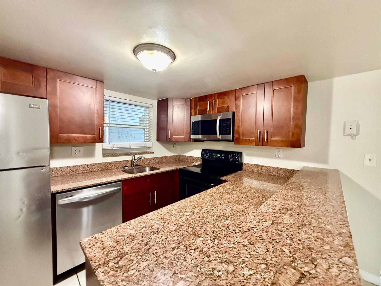 700 SW 81st Avenue # 1A, North Lauderdale FL 33068
