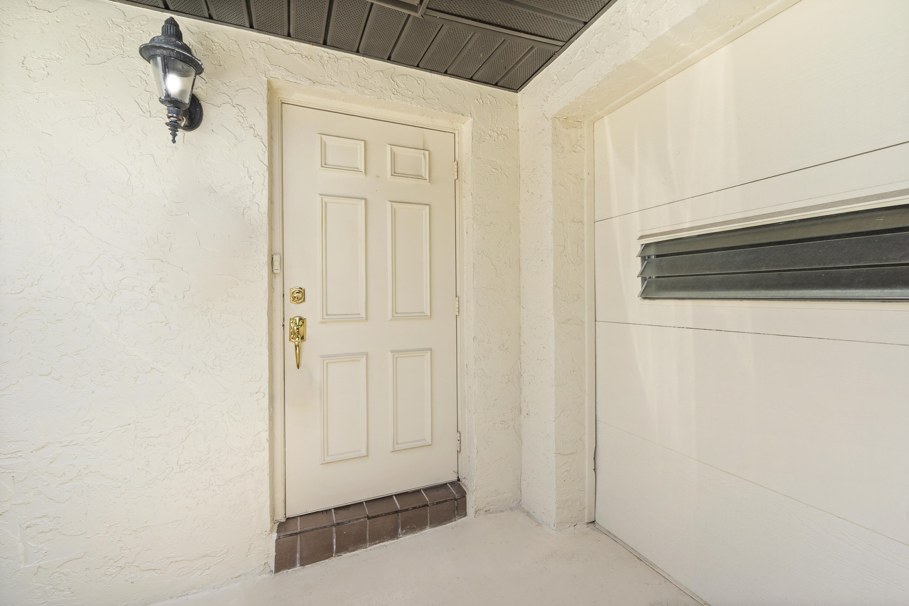 4675 ROBINWOOD Circle # A — Photo 2