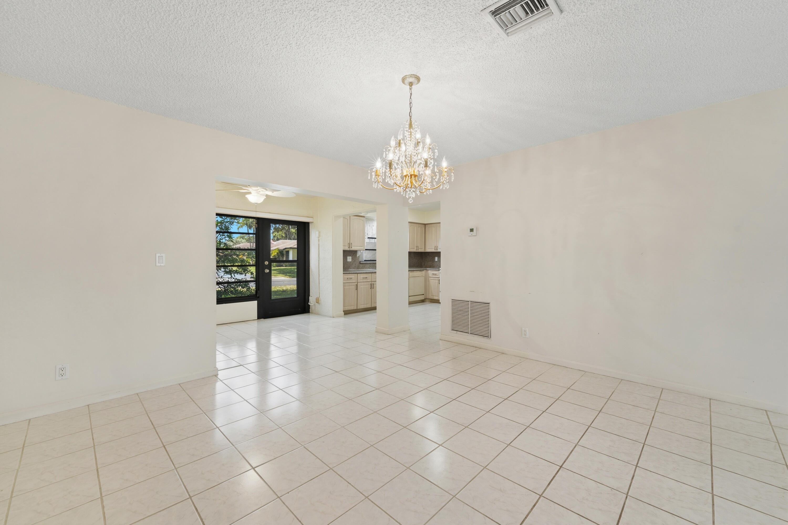 4675 ROBINWOOD Circle # A — Photo 4