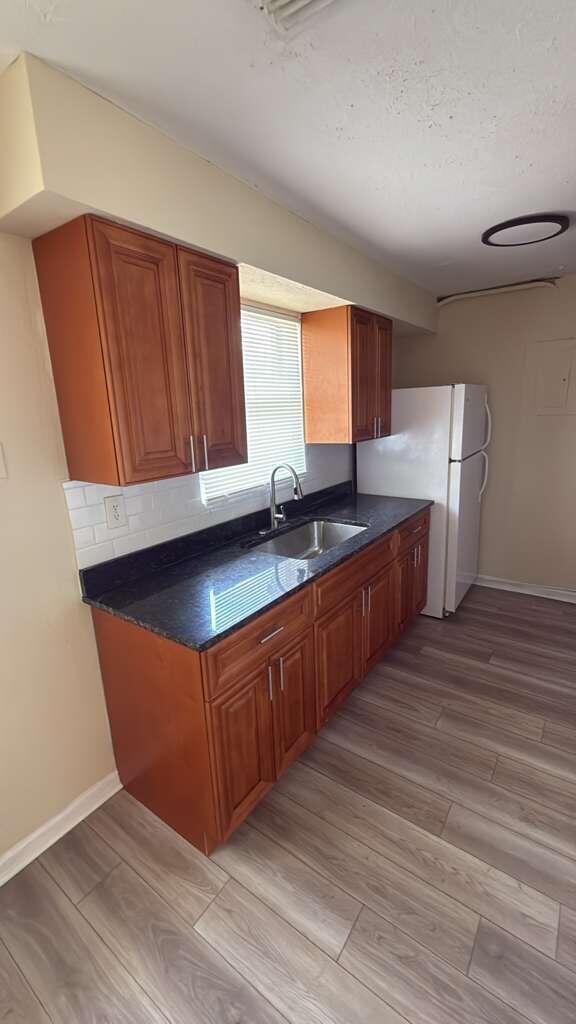 3722 HENRY Avenue # 3 — Photo 3