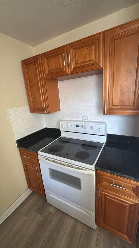 3722 HENRY Avenue # 3 — Photo 4