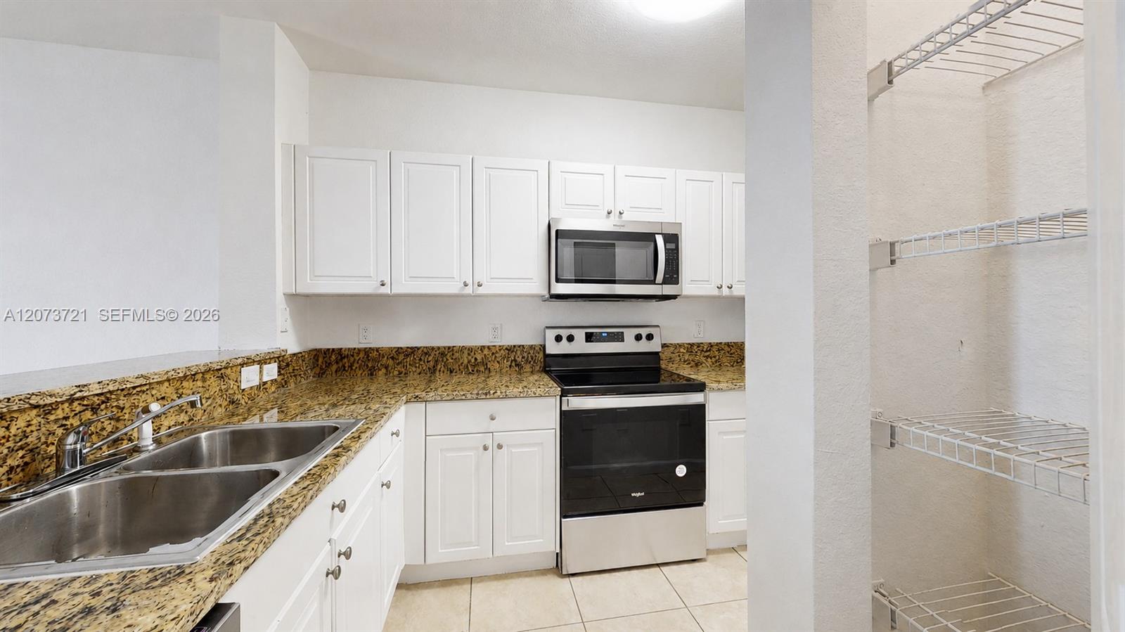 2929 SE 2nd St # 7 — Photo 2